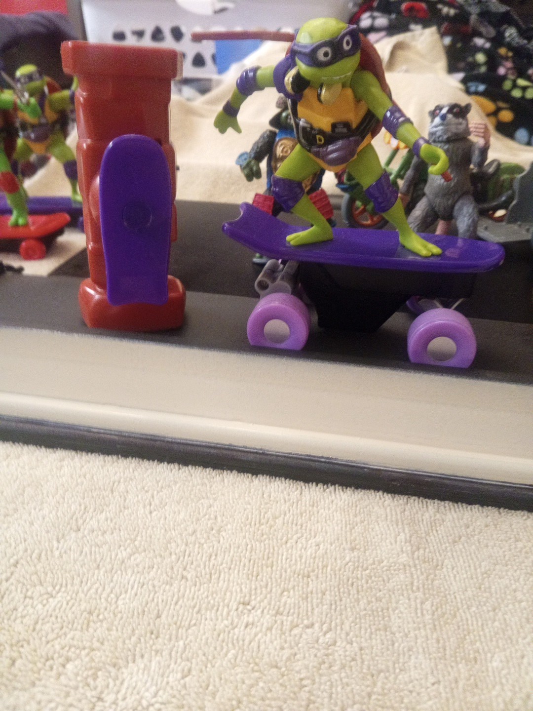 Donatello Remote Control Skateboard RC Vehicle TMNT Toy Ages 5 and Up