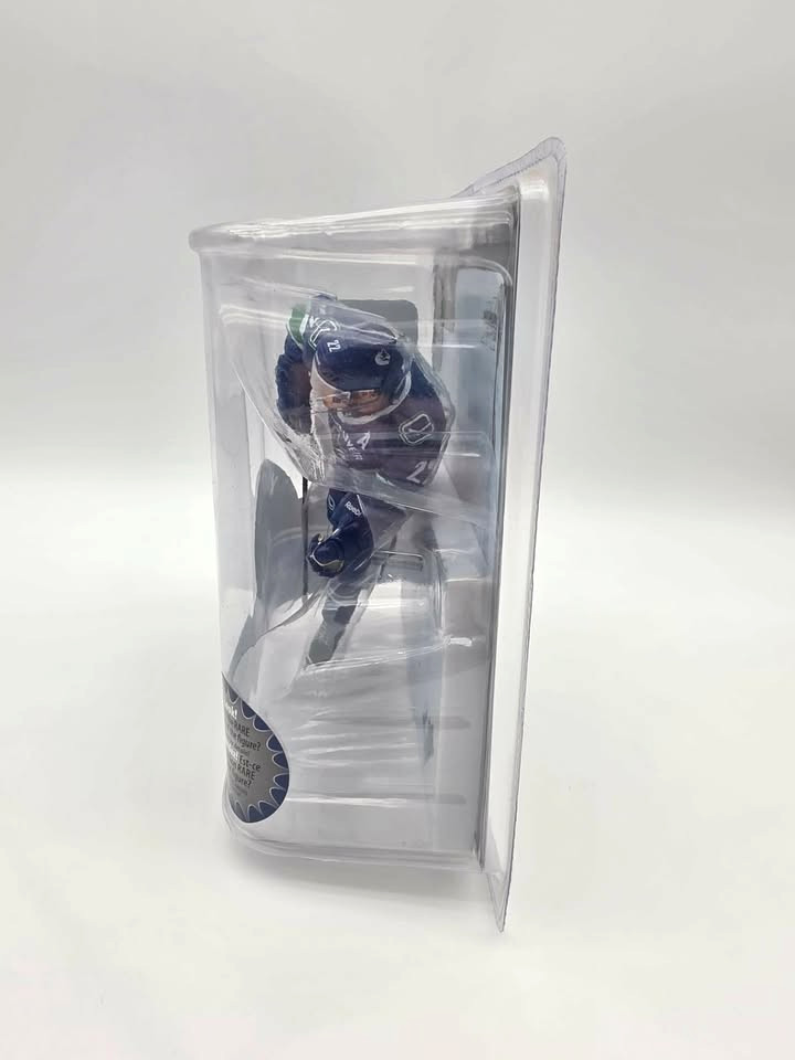 McFarlane SportsPicks 2011 NHL 30 Daniel Sedin Vancouver2011 NHL Series 30•NEW