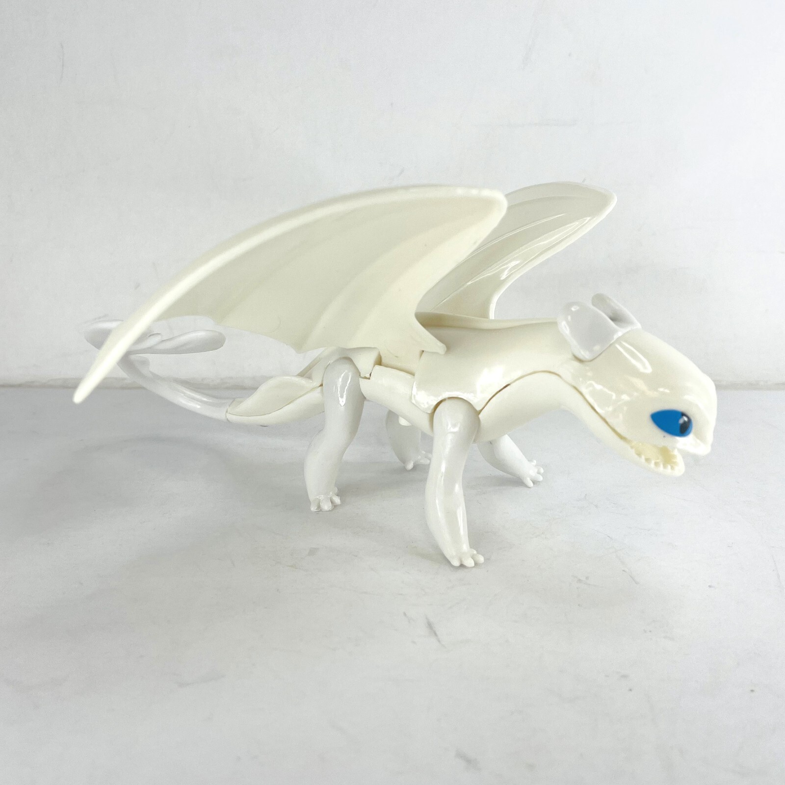 How to Train Your Dragon 9.5&Prime; Toothless and 6.7&Prime; Lightfury 2 Figures Set BULK