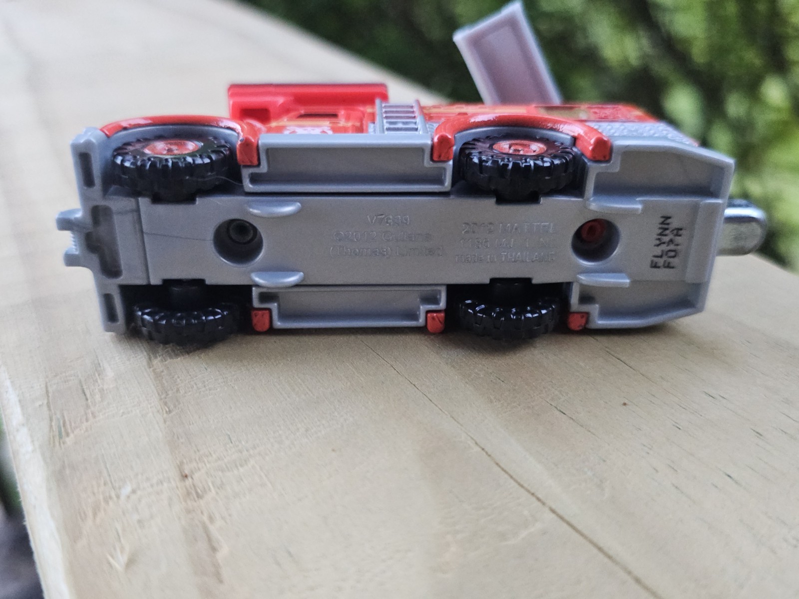 Thomas & Friends FLYNN Fire Engine Take N Play 2012 Magnetic Day Of Diesels