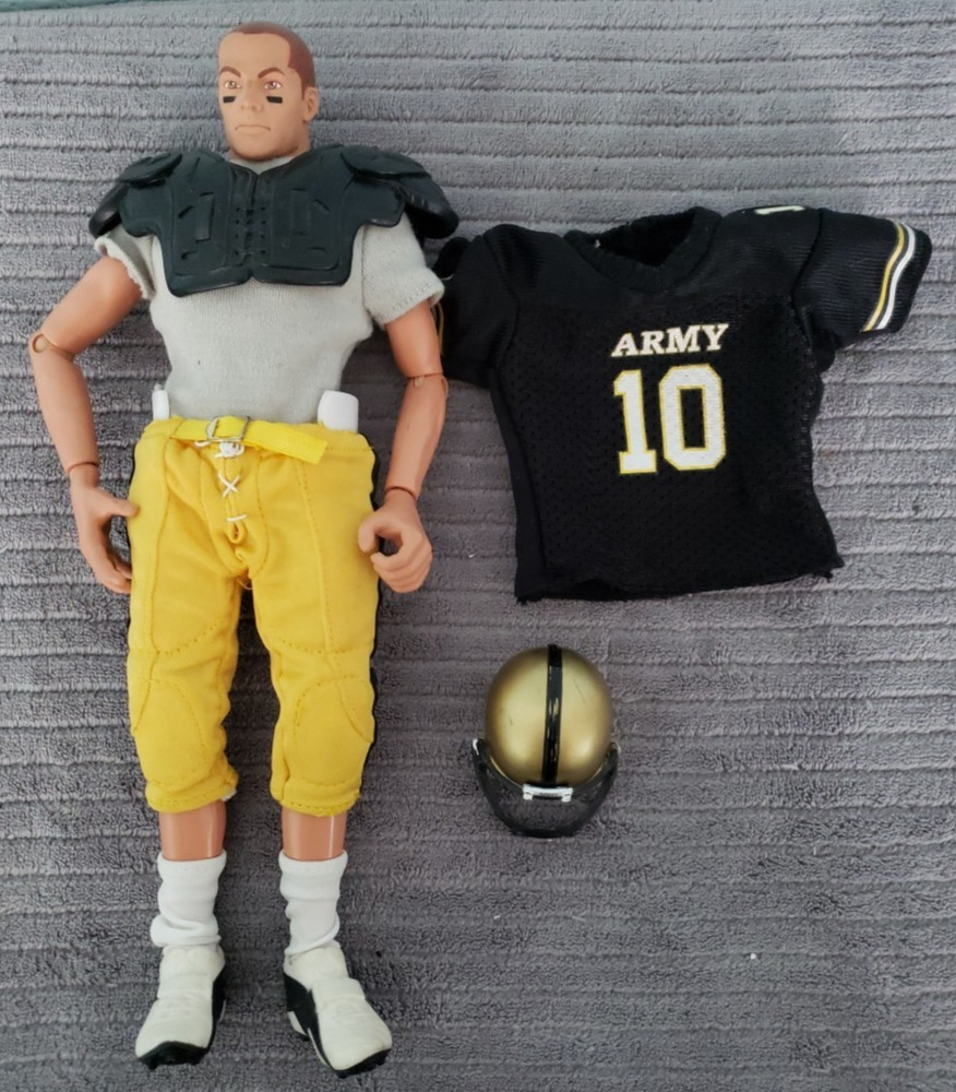 1998 GI JOE 12&Prime; CLASSIC COLLECTION Army Football Quarterback 1/6 FIGURE