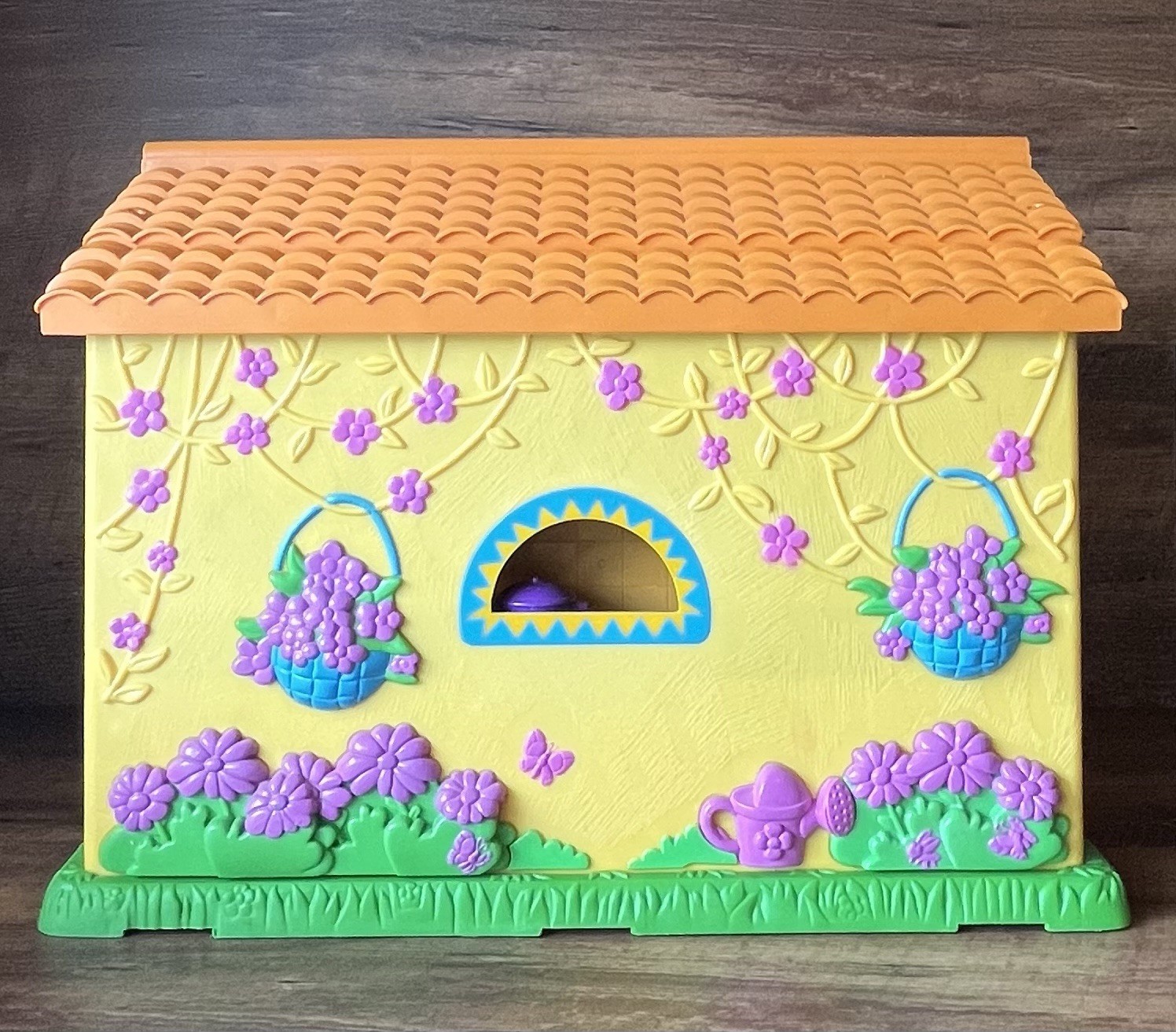 Dora The Explorer Talking Pop Up Play House 2003 With Family Figures & Furniture