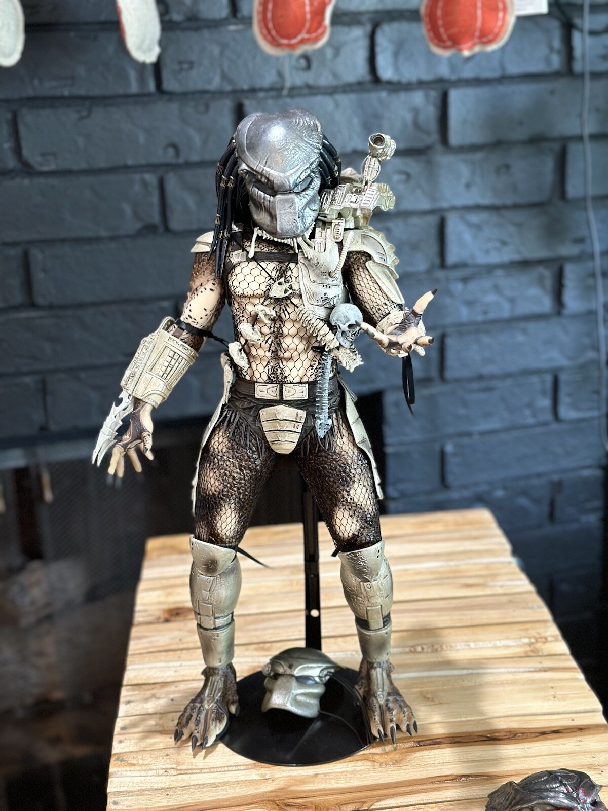 Custom 1/4 Scarred Hunter Mask For Neca Jungle Hunter Predator – MADE TO ORDER