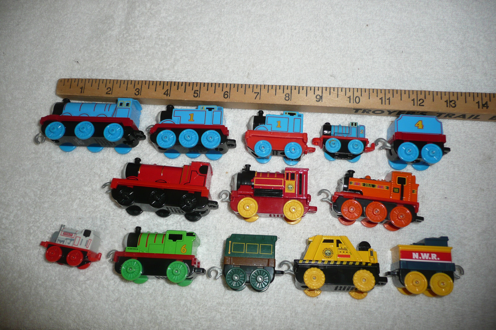 MATTEL 2018 GULLANE THOMAS THE TRAIN PUSH ALONG
