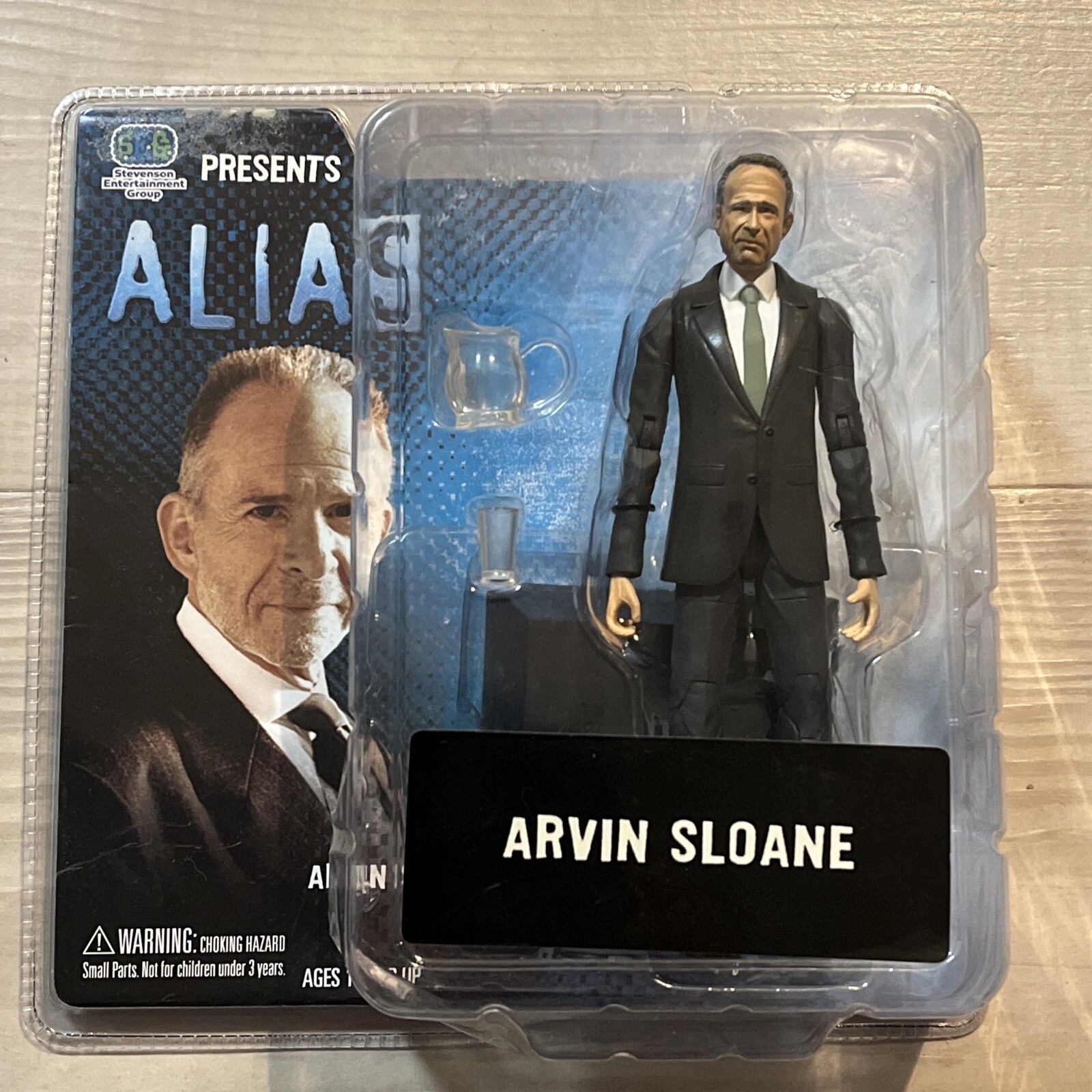 ALIAS Arvin Sloane 7&Prime; Action Figure NEW Stevenson Entertainment Group 2004