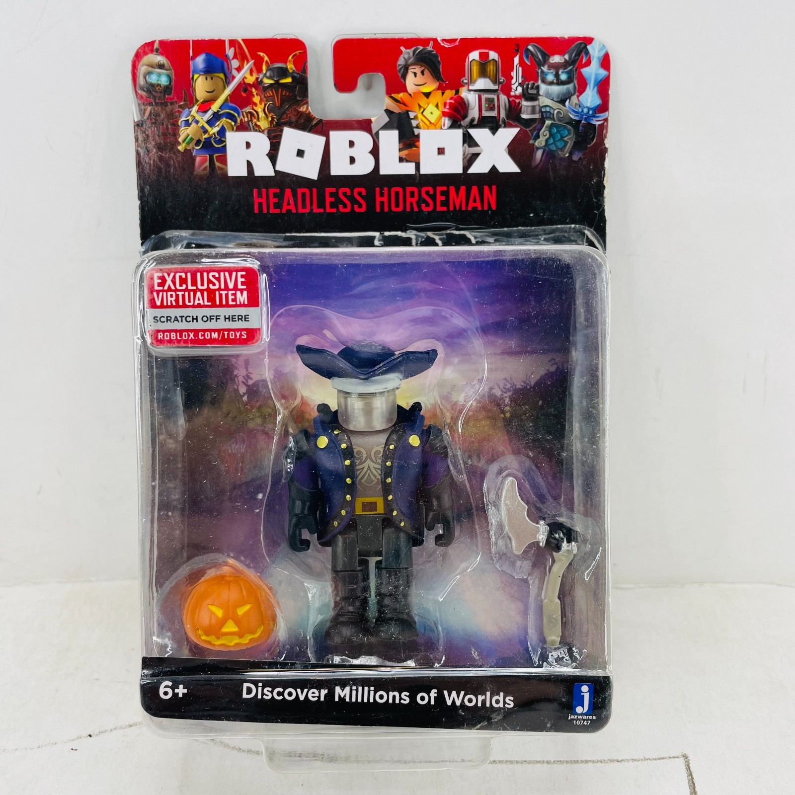 Roblox Headless Horseman Action Figure w/Exclusive Virtual Item Gift Toys