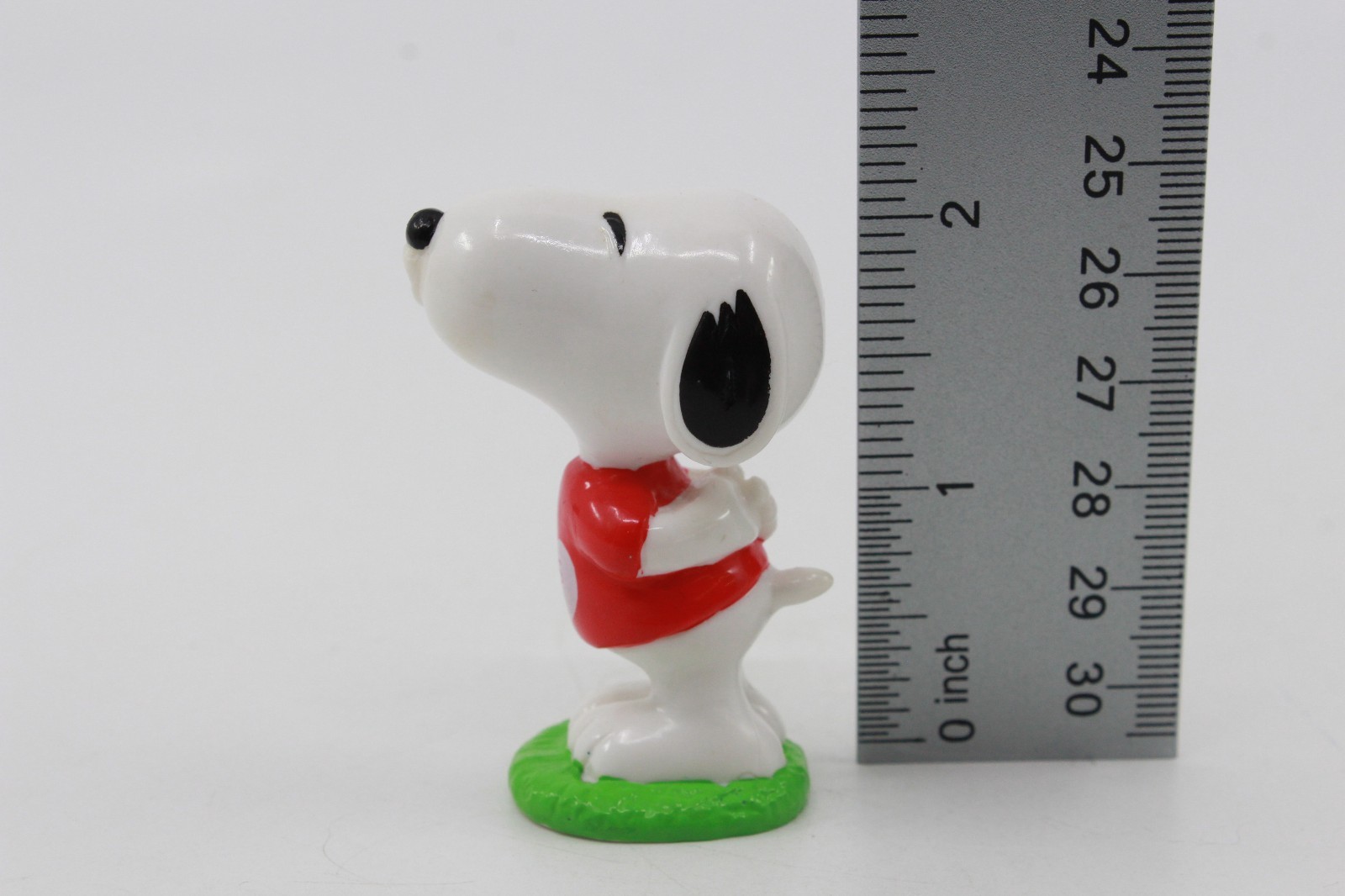 PEANUTS Valentine&rsquo;s Day KISS ME Snoopy PVC Figure