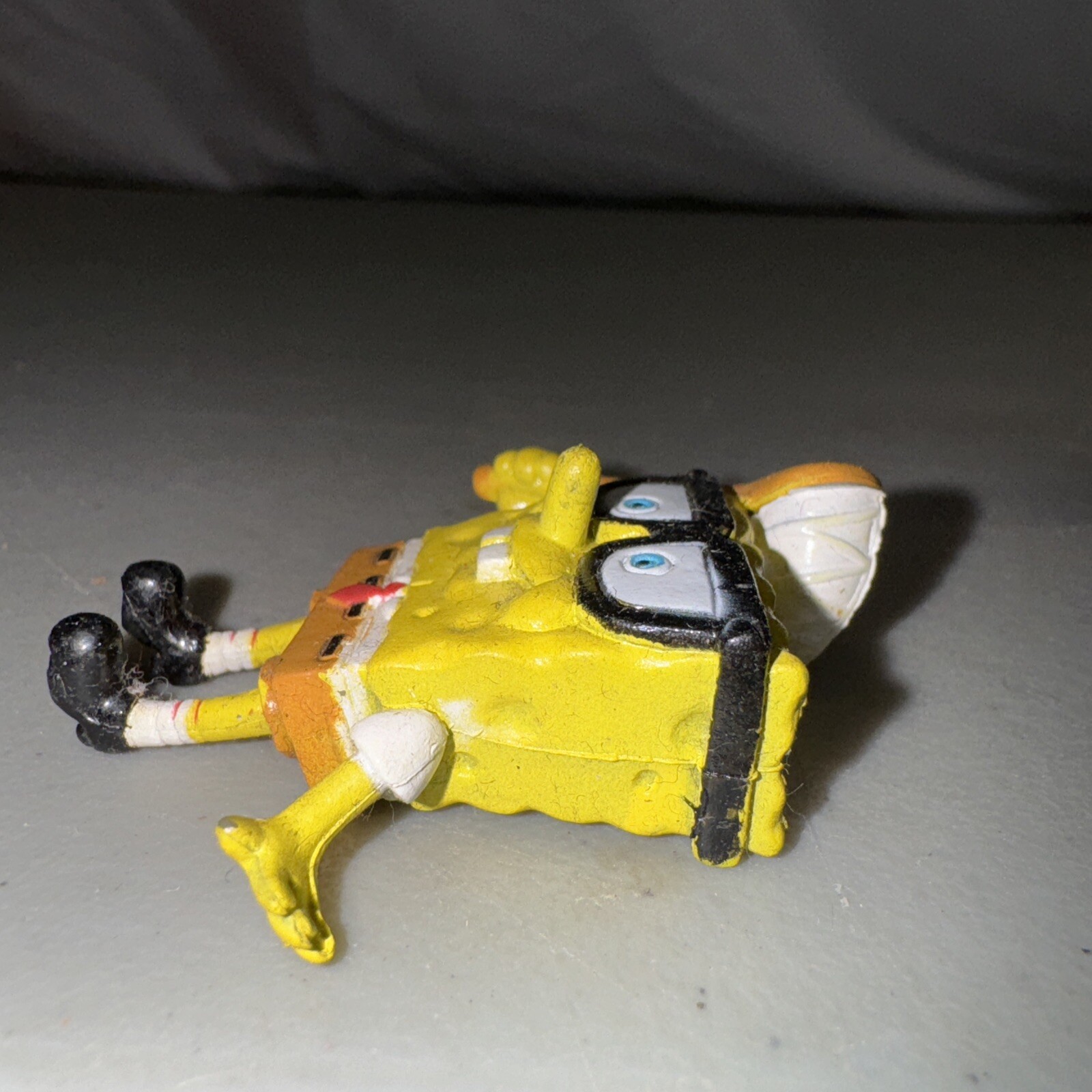 Viacom Nickelodeon 2&Prime; SpongeBob SquarePants miniature figure figurine