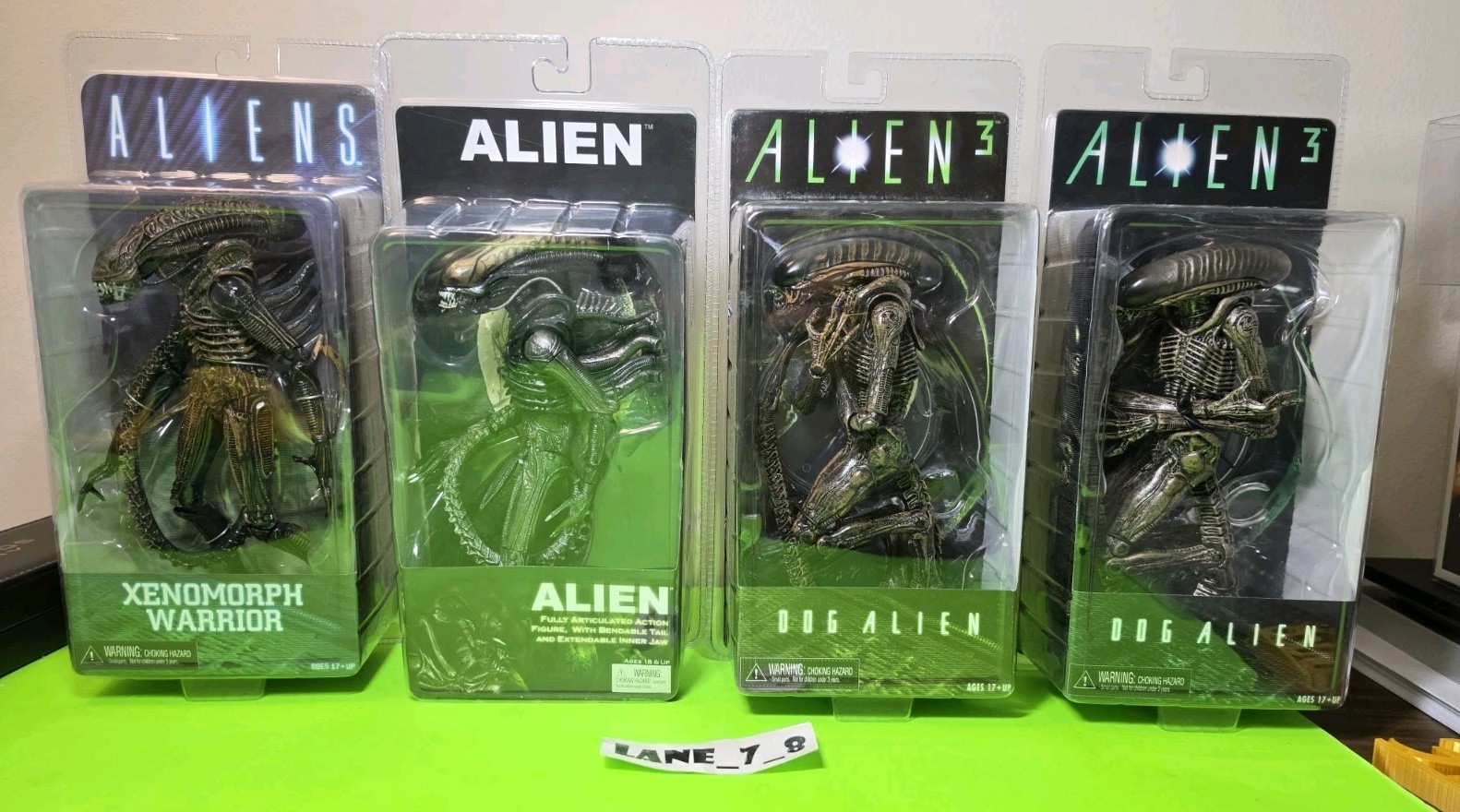 NECA Alien Lot Set Of 4 Figures Dog Aliens Xenomorph Warrior 7&Prime; Figures NEW