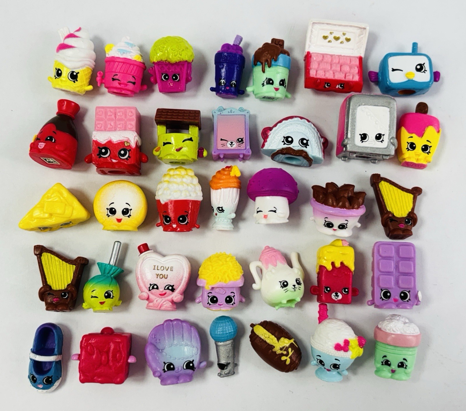 Huge Shopkins Lot 88 Figures With Season 4 Glitzi Storage Display Case