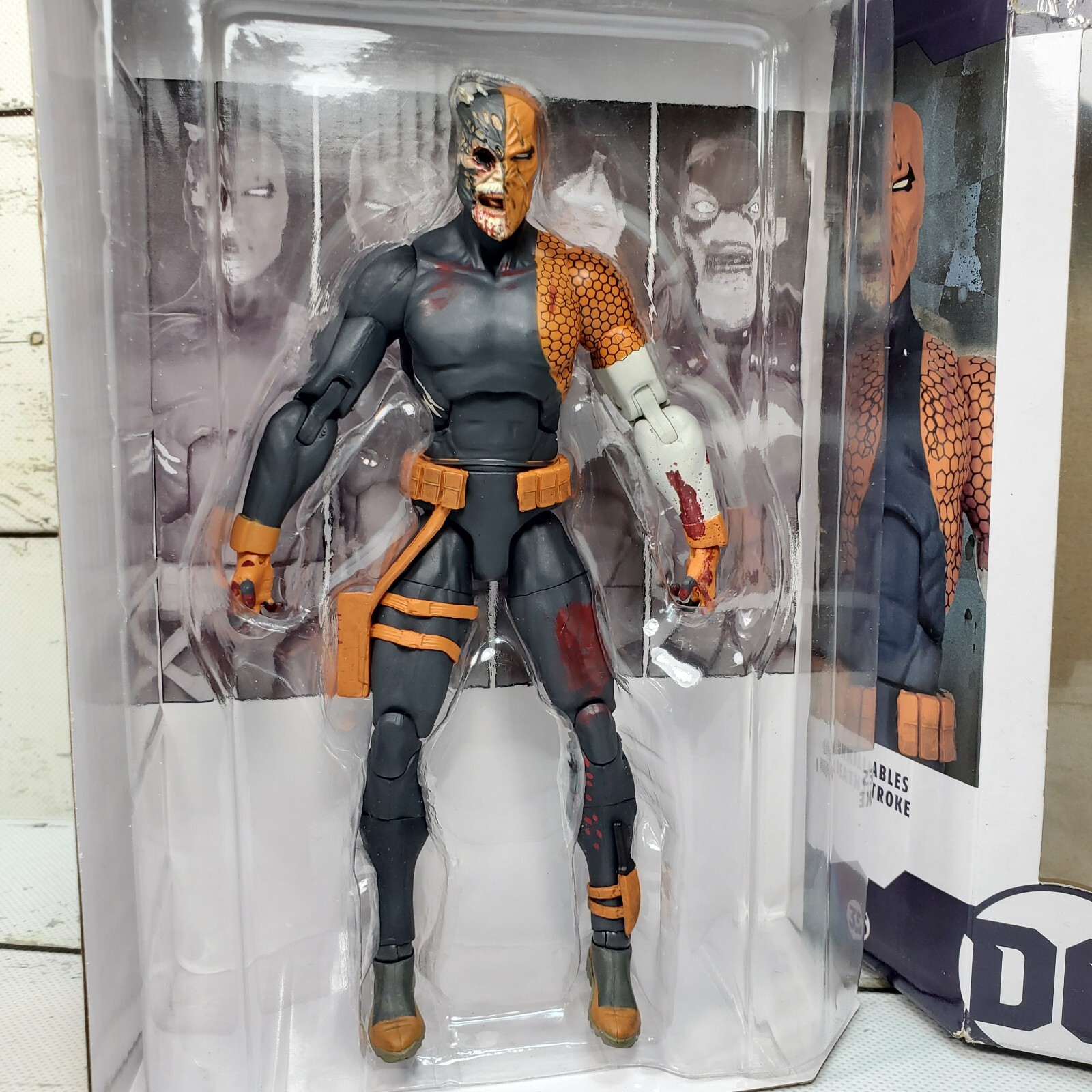DC Direct Dceased Unkillables Deathstroke 2022 7&Prime; Poseable Figure Open Box