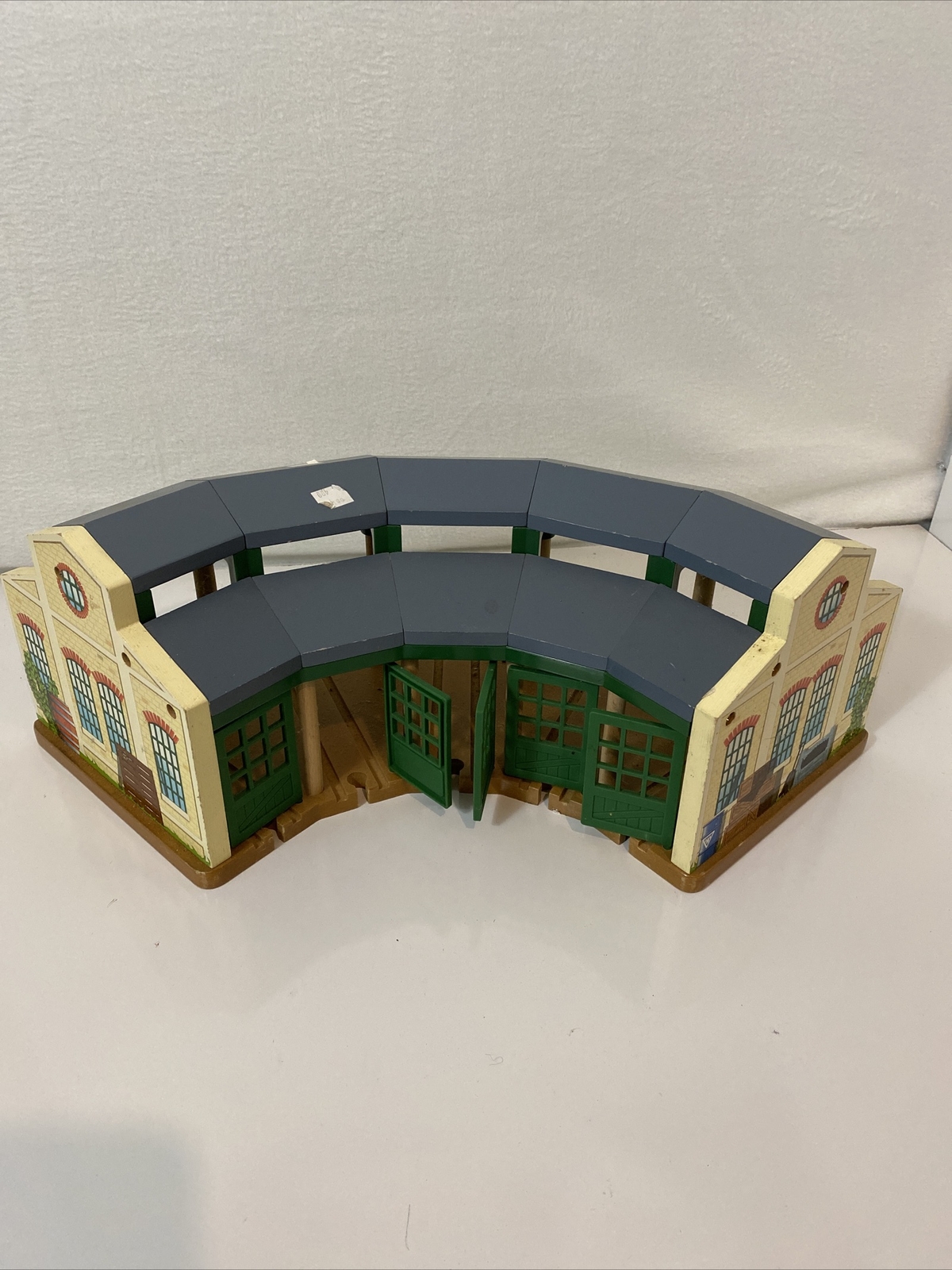 Thomas & Friends Wooden Trains Railway Roundhouse Trains
