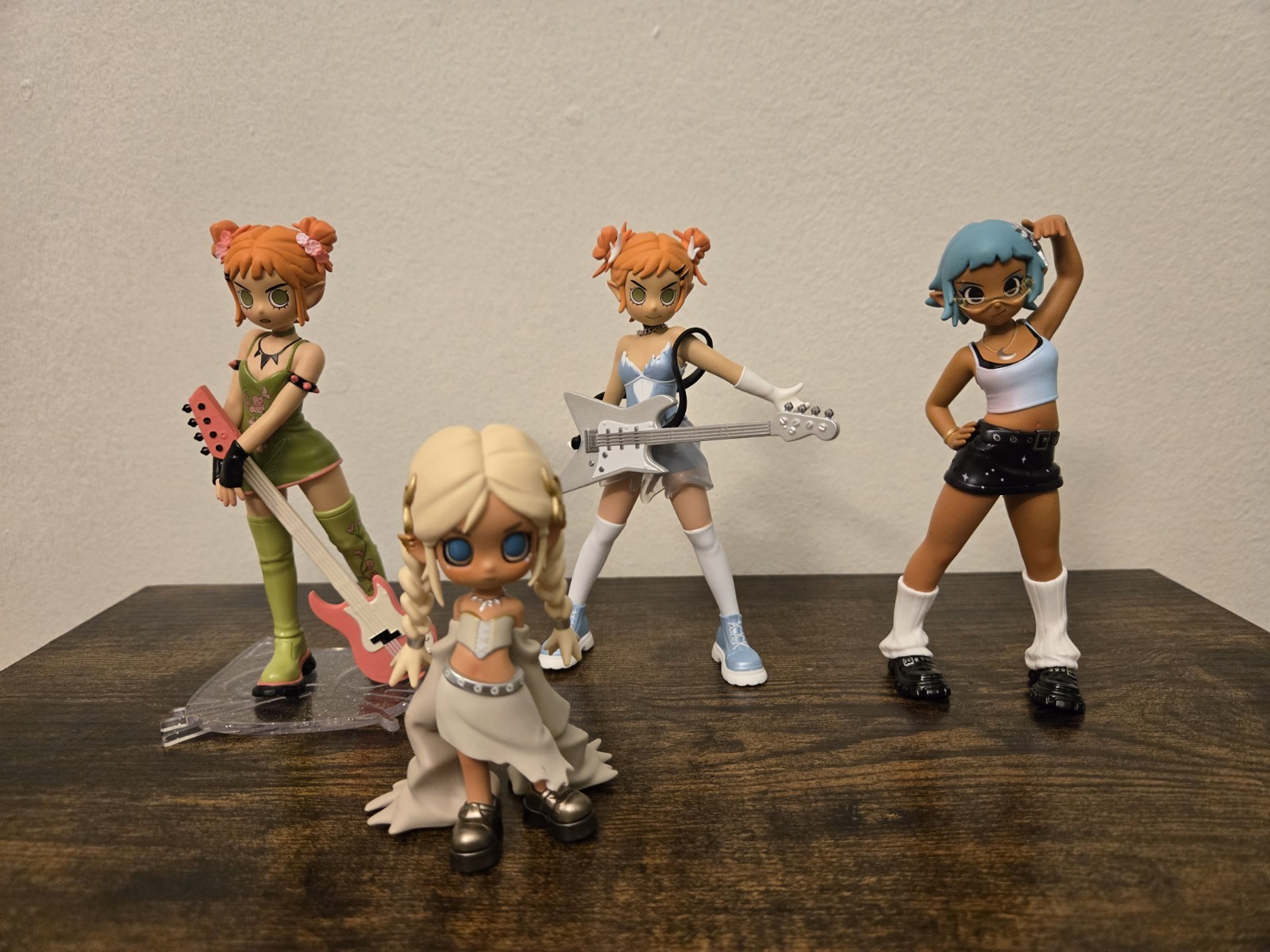 4 Peach Riot Figures – Gigi Ice, Gigi Sweet Pea, Frankie Moonrise, Poppy
