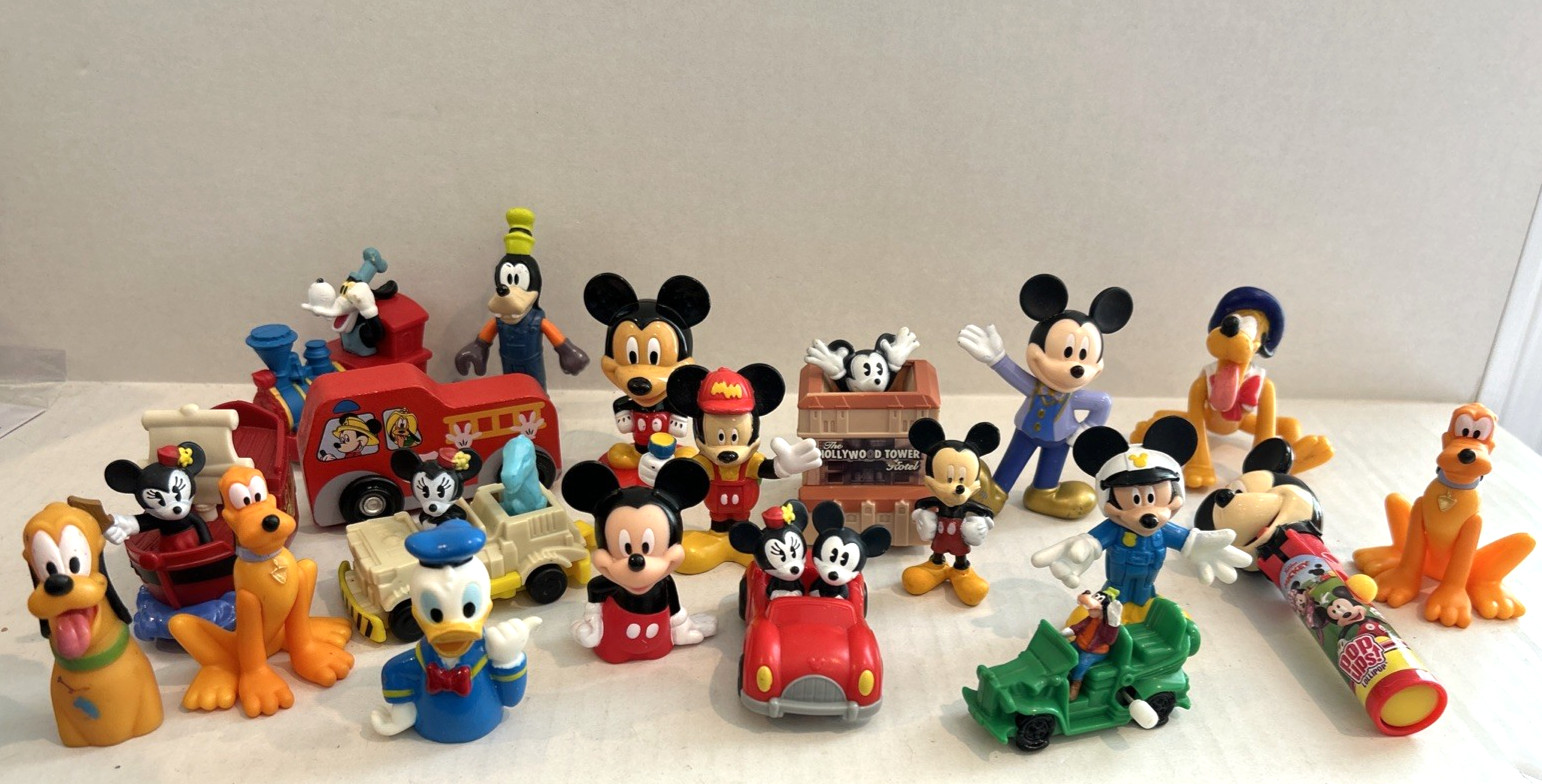 DISNEY MICKEY MINNIE MOUSE GOOFY PLUTO DONALD 20 TOY FIGURES LOT