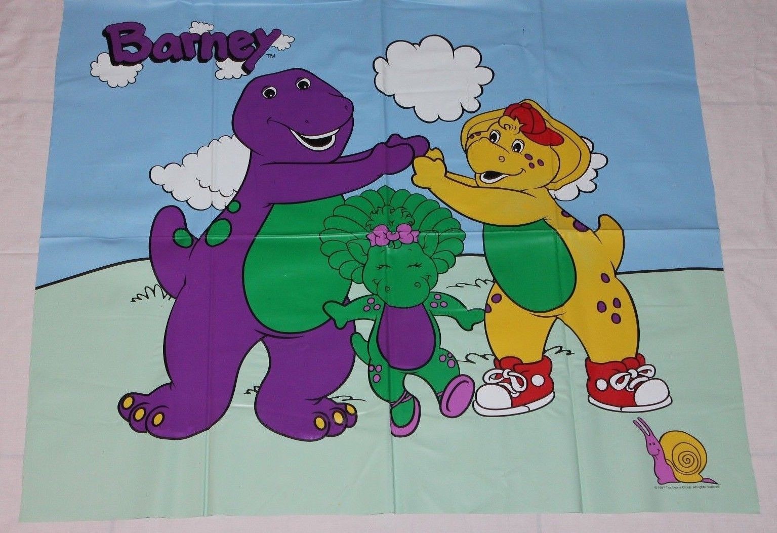 NEW IN PACKAGE 1997 VINTAGE LYONS BARNEY VINYL BANNER FOR BIRTHDAY PARTY 30&Prime;X35&Prime;