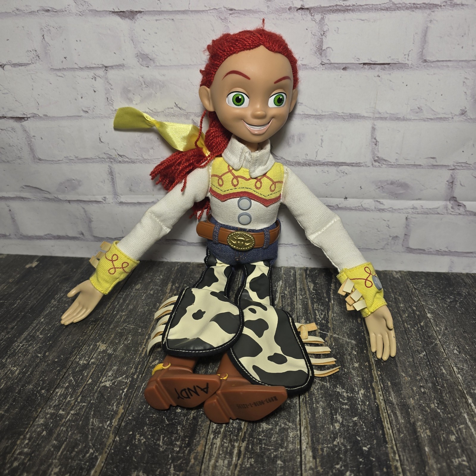 Disney Store London UK Exclusive Toy Story Jessie 14&Prime; Talking Doll Pull String