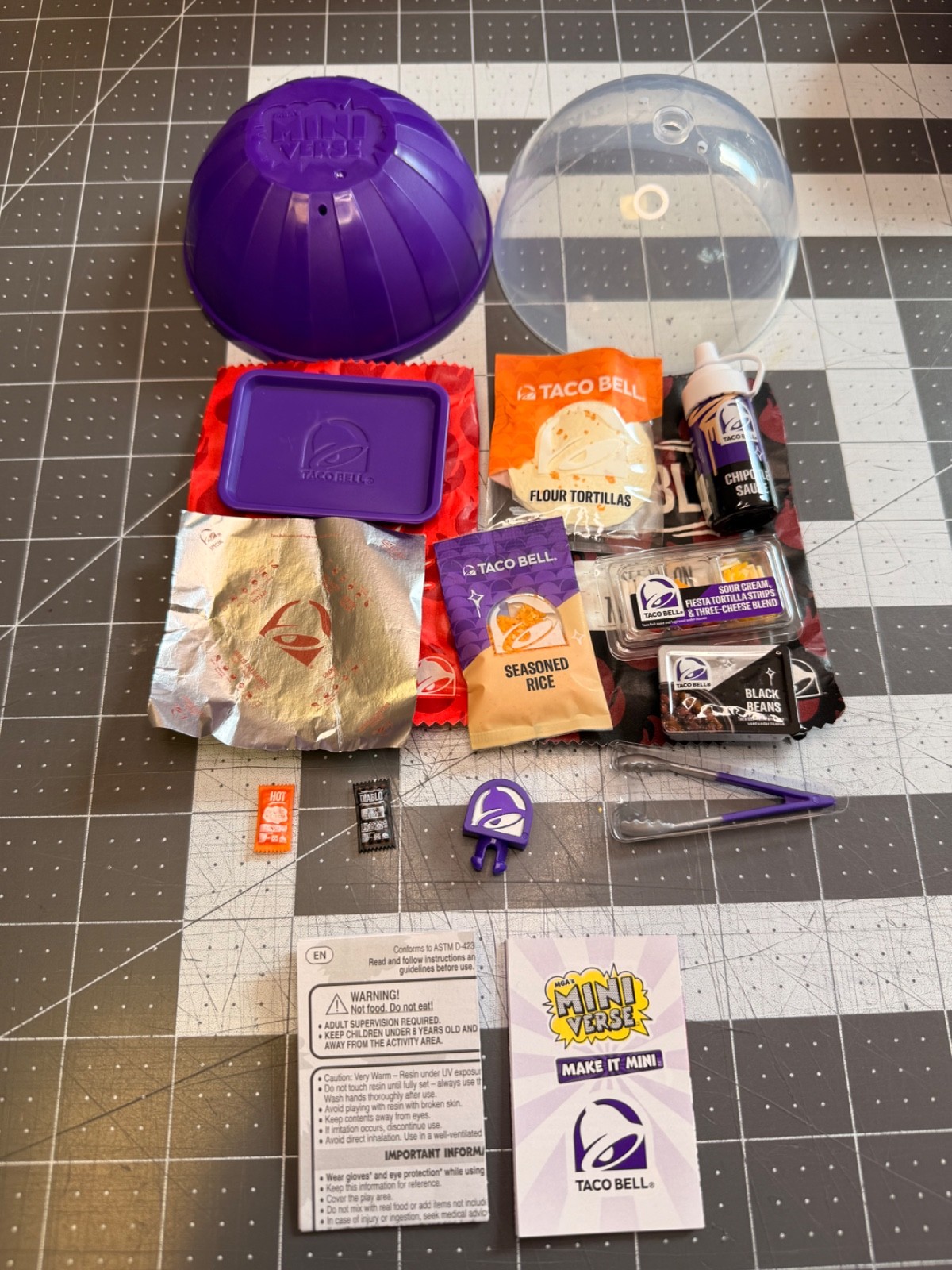 MGA&rsquo;s Miniverse Taco Bell Series 1 BLACK BEAN GRILLED CHEESE BURRITO New