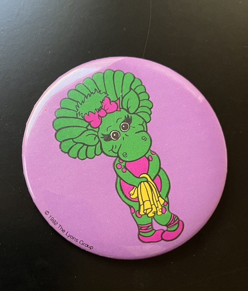 1992 BARNEY THE DINOSAUR BABY BOP PINBACK PIN LYONS GROUP BUTTON JC PENNY