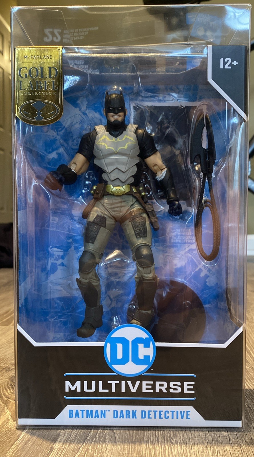 McFarlane Toys DC Multiverse Gold Label Batman Dark Detective DC Future State