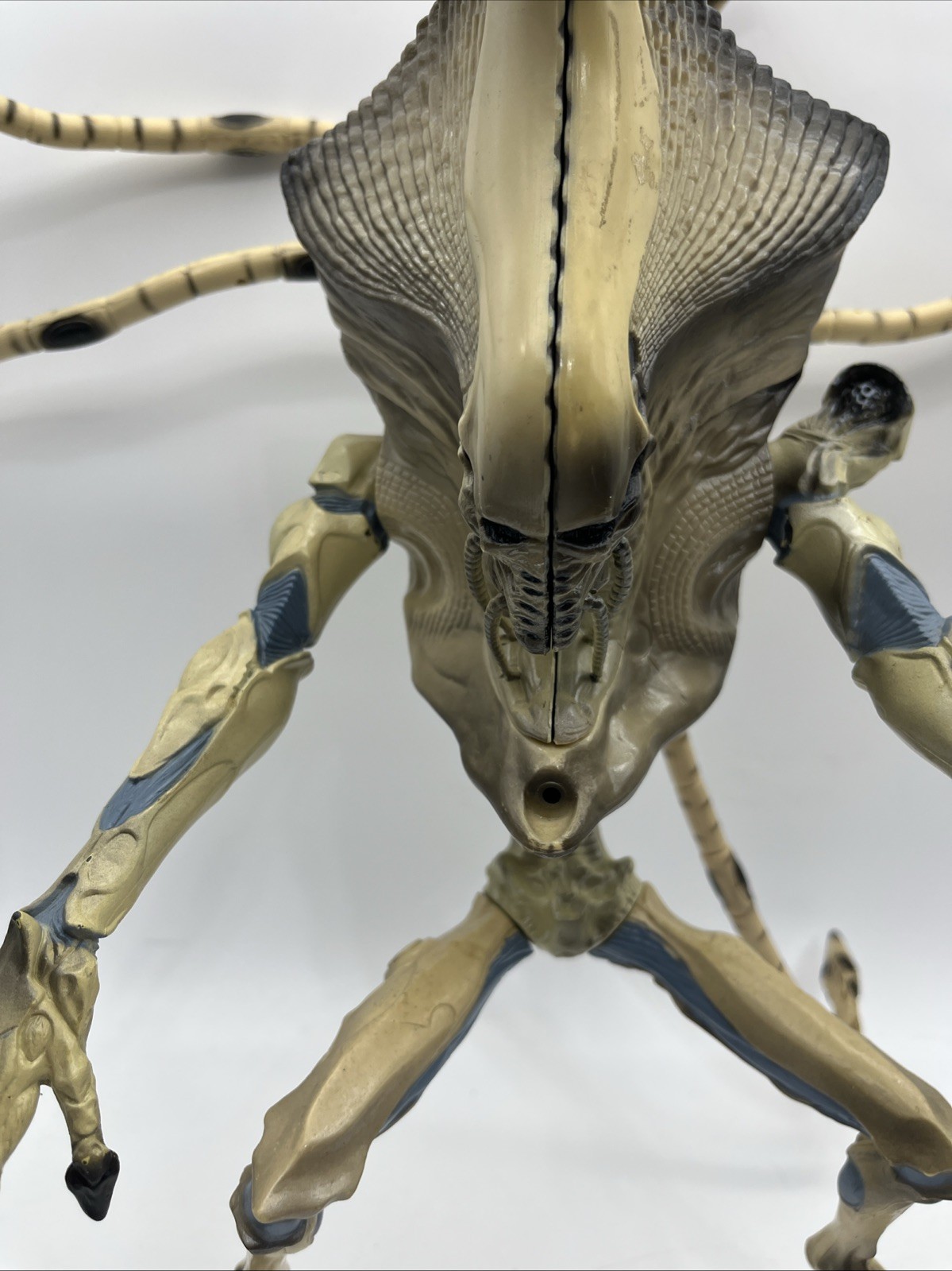 Alien Supreme Commander Independence Day 14&Prime; Action Figure 1996 Trendmasters