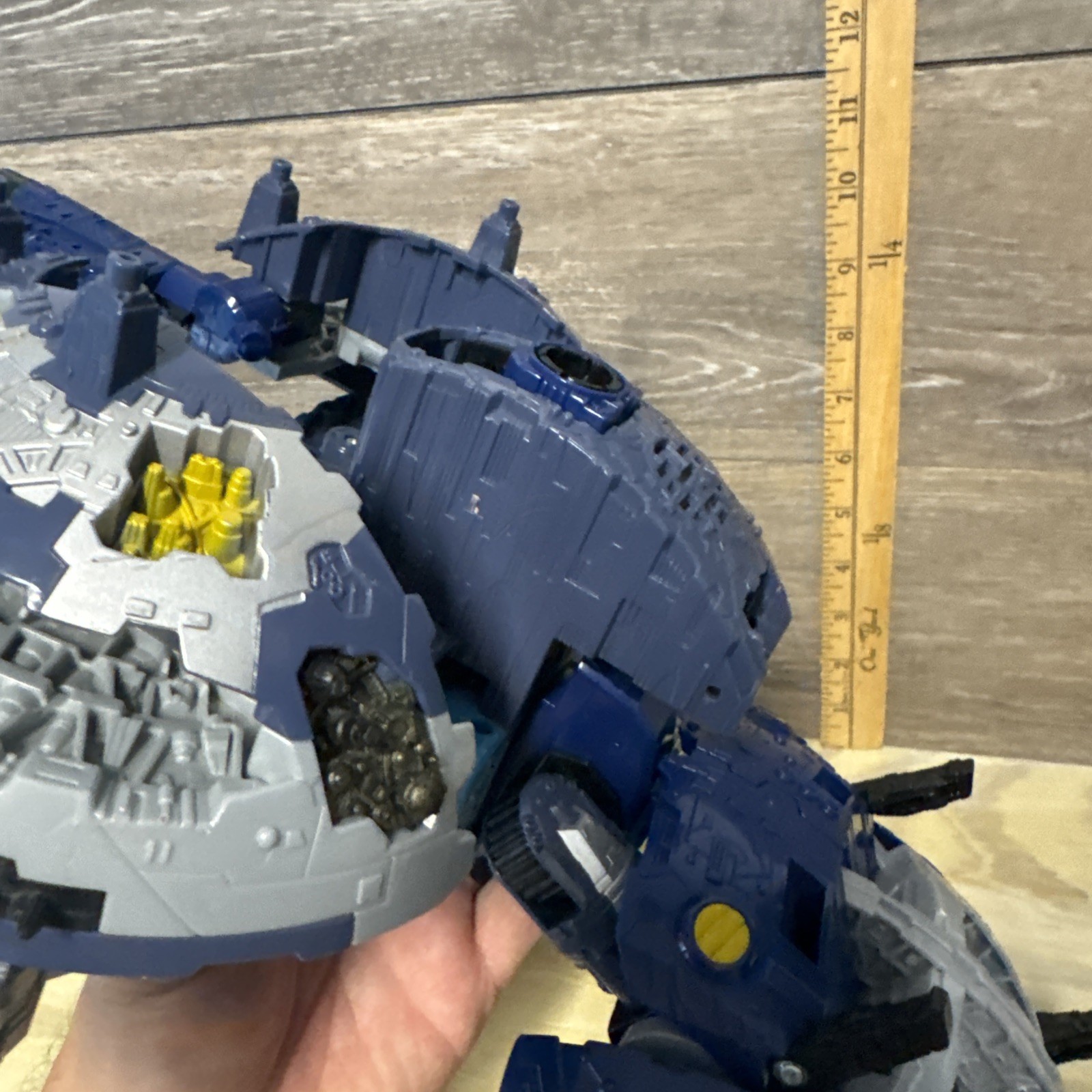 Transformers Supreme Class Cybertron Primus Unicron Planet Hasbro 2005 NO Key C1