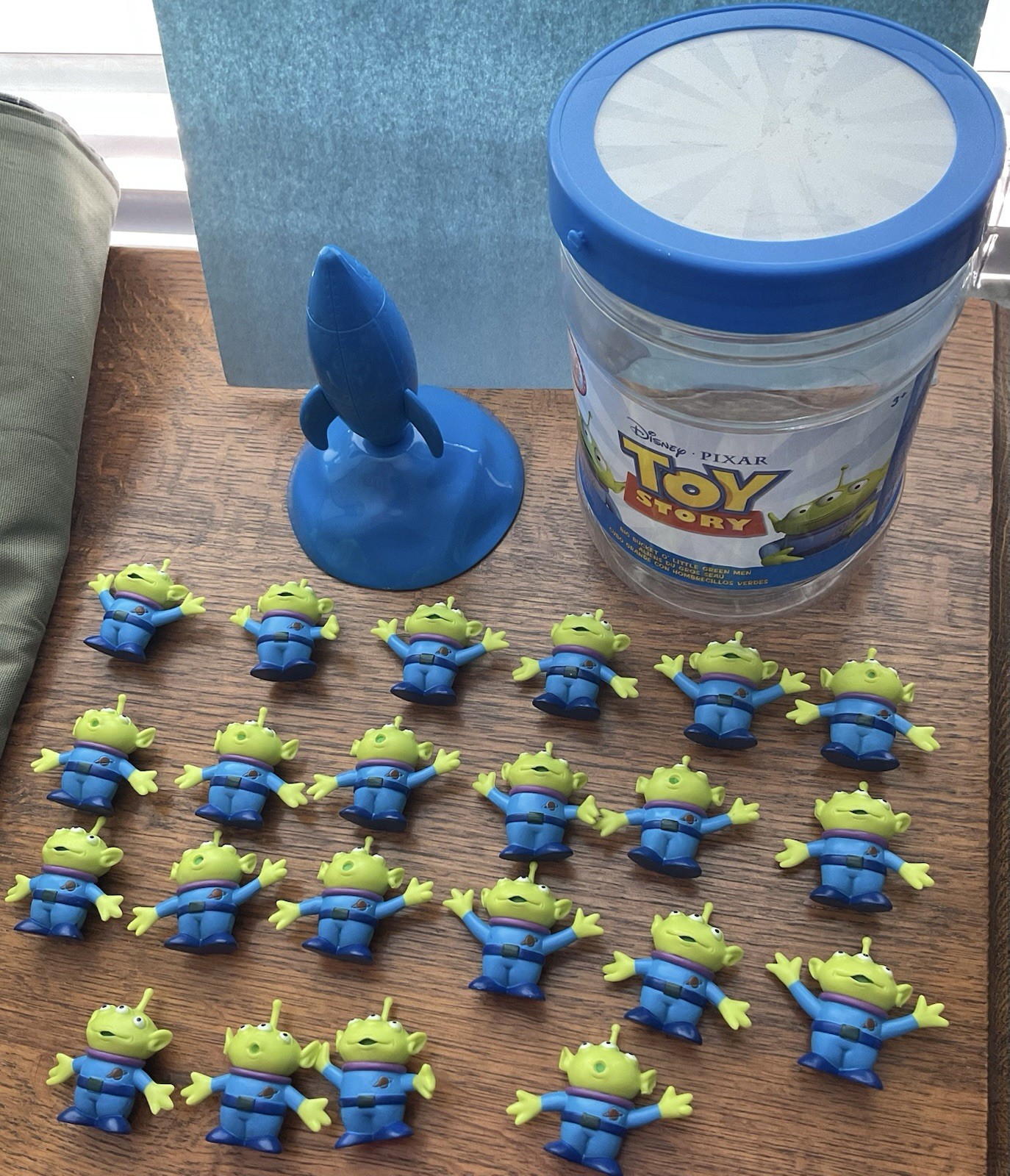 Disney Parks Pixar TOY STORY Aliens Big Bucket O&rsquo; Little Green Men w Rocket Used
