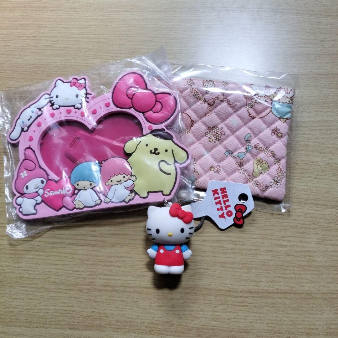 Hello Kitty Figure Sanrio New heart-shaped photo frame more