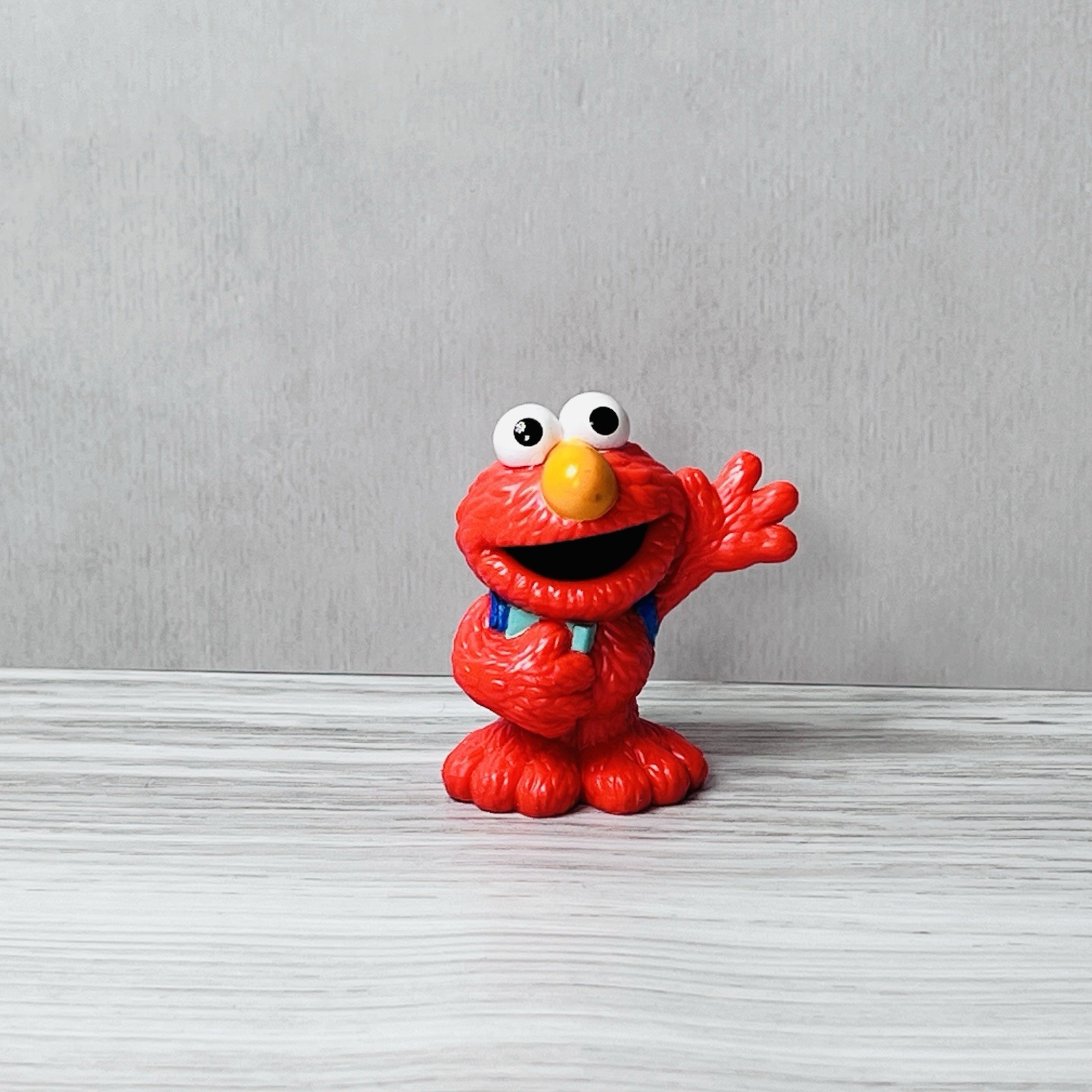 Sesame Street Workshop Elmo Backpack PVC 2.5&Prime; Figure Back To School Hasbro 2010