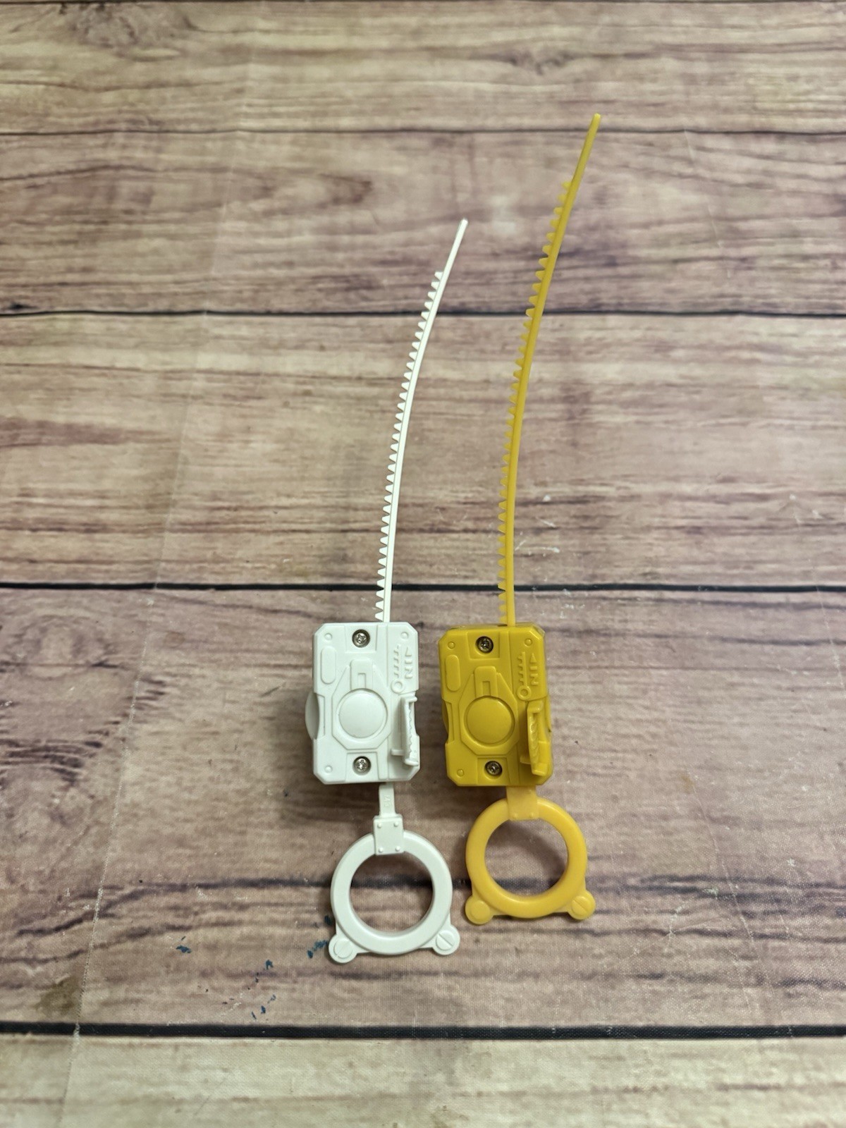 Beyblade Left Spin Launcher and Ripcord Set Of 2 For Plastic Gen Read Descriptio