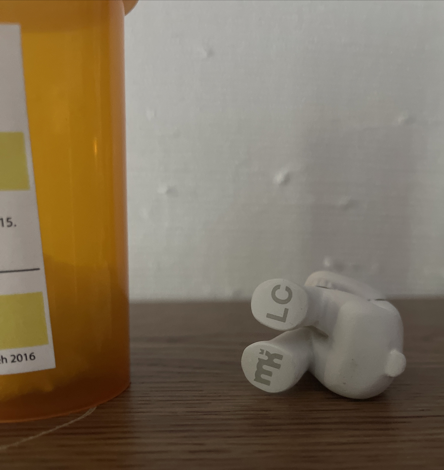 The Prisoner VICODIN Luke Chueh Munky King MINI FIGURE WHITE Art Toy