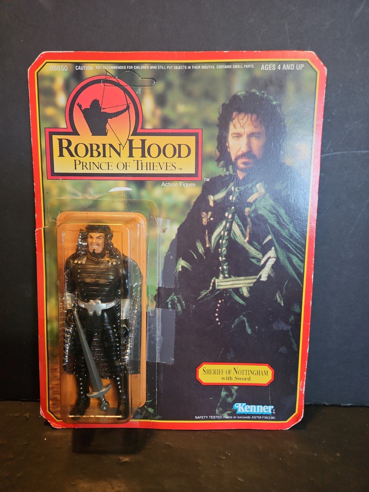 Vintage 1991 Robin Hood Prince of Thieves Sheriff of Nottingham Damaged Box!