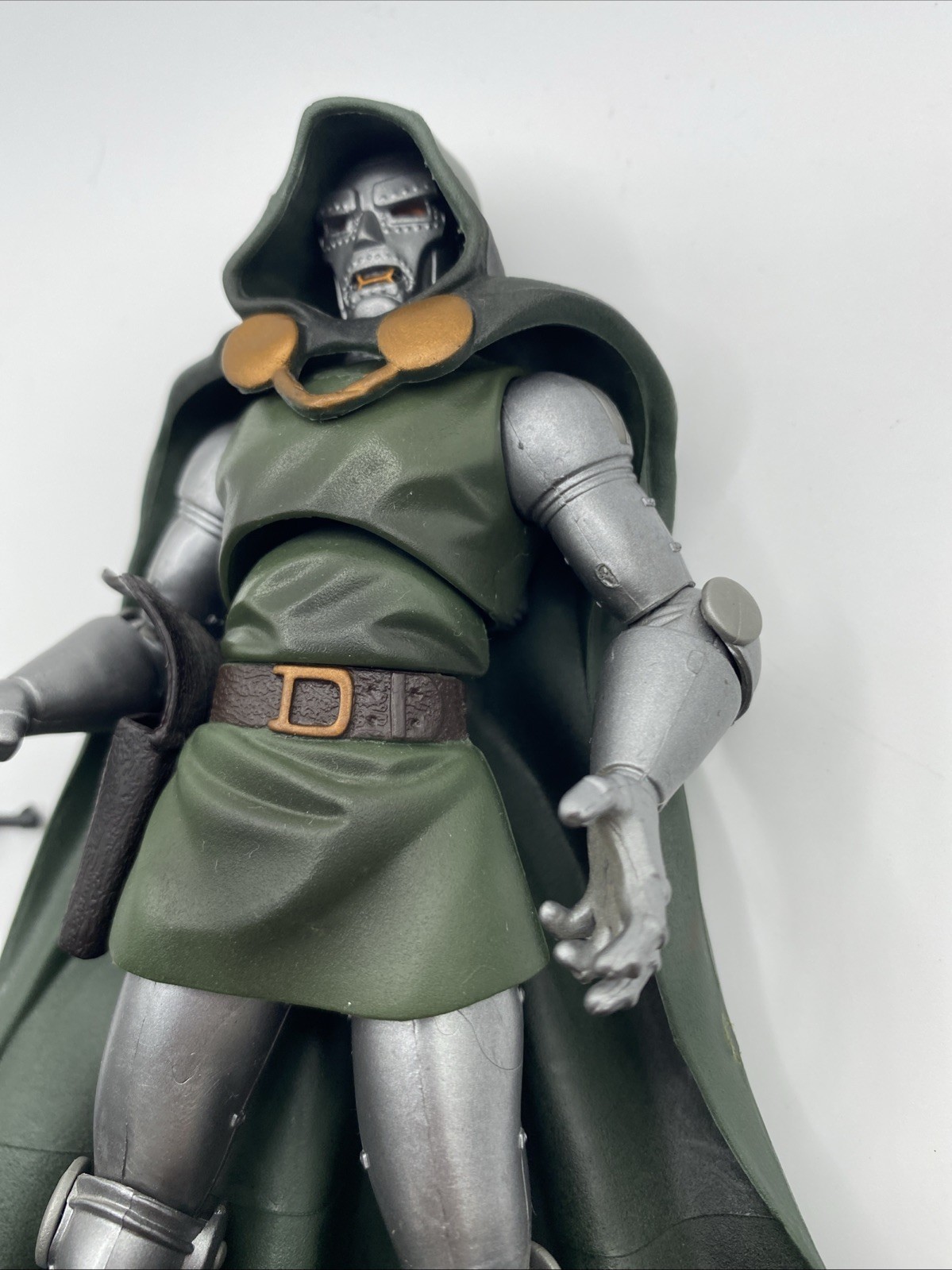 Loose 2012 Hasbro 6.50&Prime; Marvel Legends Epic Heroes Wave 3 « Dr. Doom » Figure