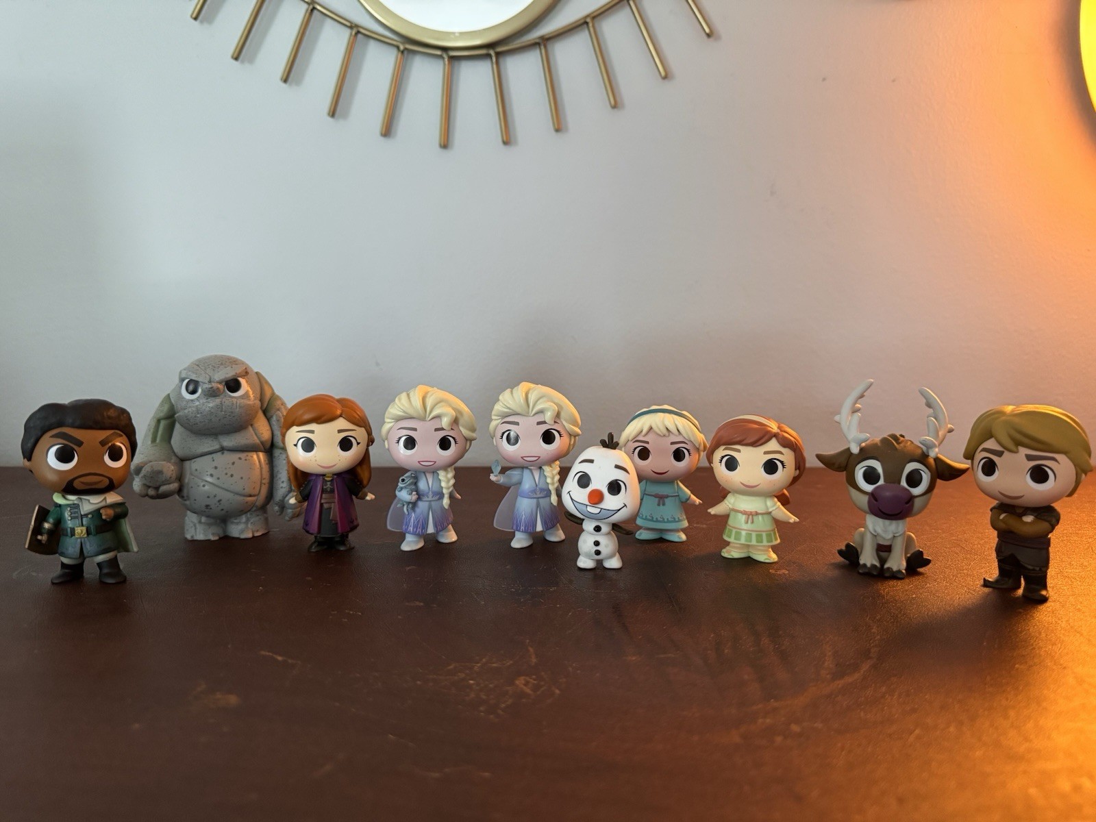 Disney Frozen 2 Mystery Mini Figures: Anna/Elsa/Sven/Olaf +others