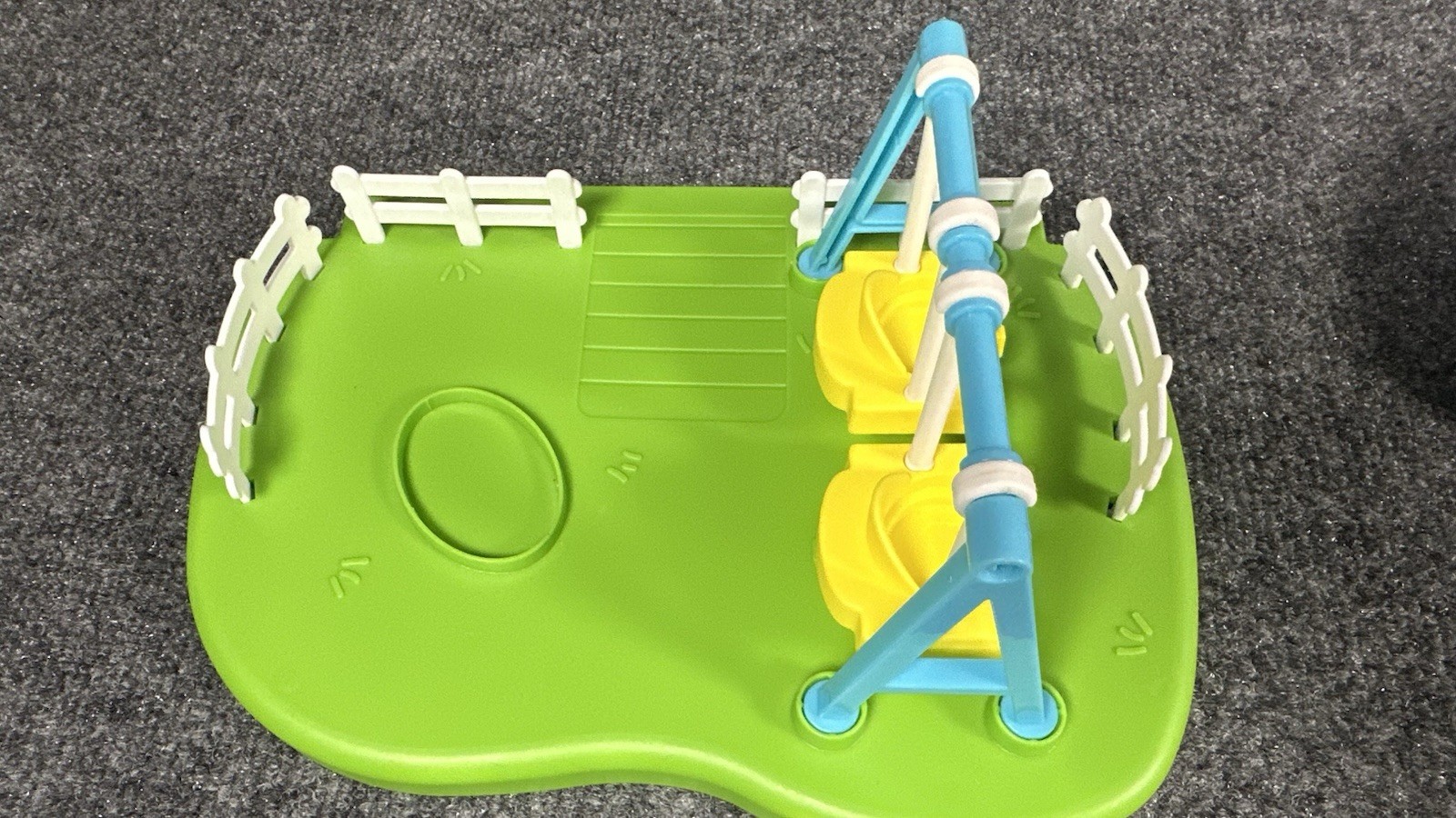 Peppa Pig All Around Town Adjustable Track Playset Talking Car And Accessories