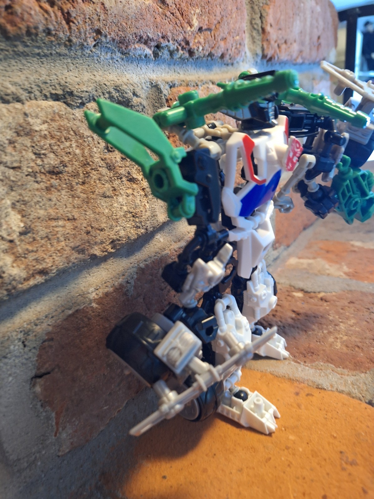 TRANSFORMERS Construct Bots Elite Wheeljack Built 6.5&Prime; Action Figure Hasbro Set