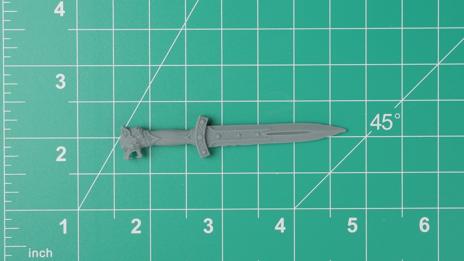 Fantasy Myhtic Ulfhednar Barbarian Wolf Knife 6&Prime; (1:12) Unpainted 3D Resin Print