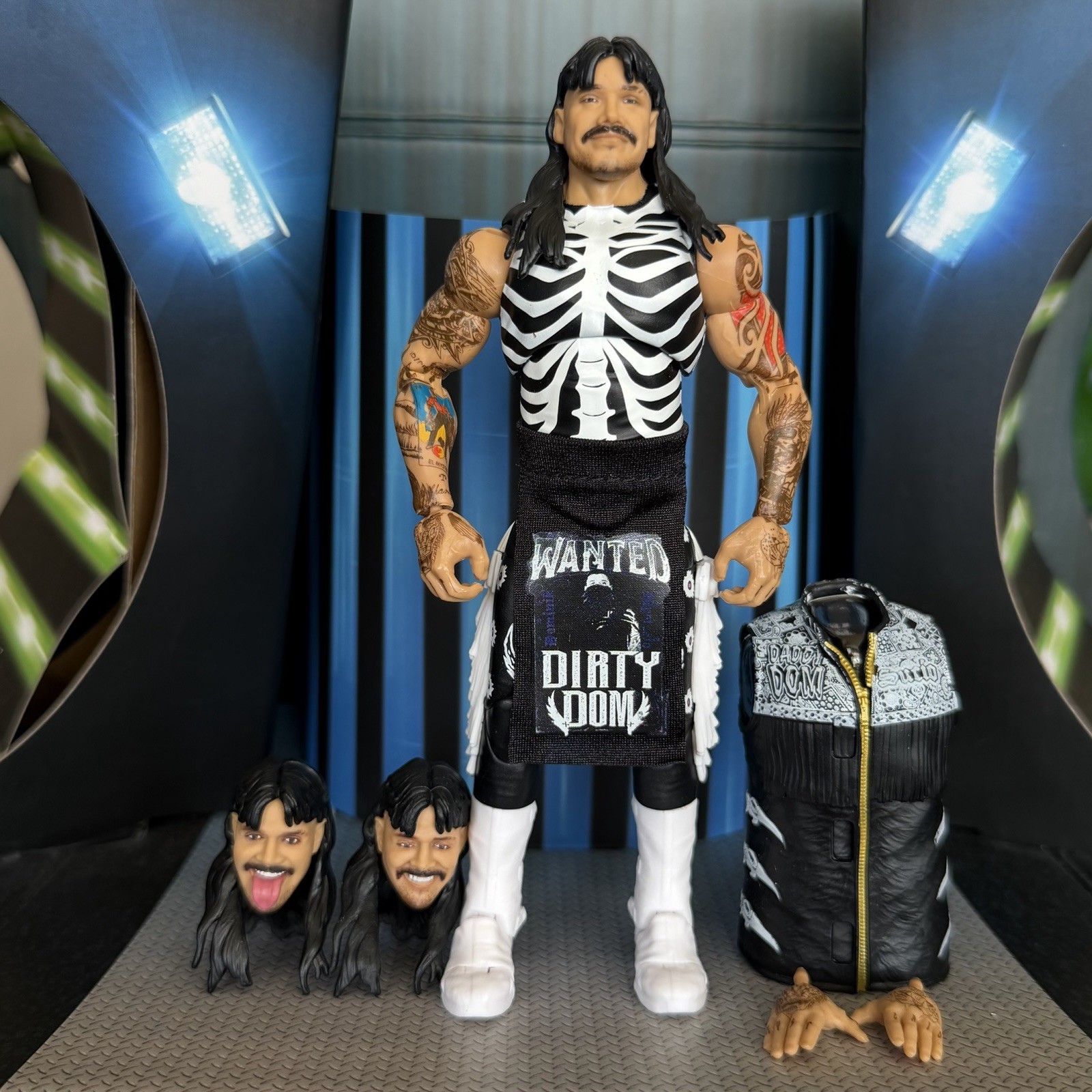 « Dirty » Dominik Mysterio WWE Mattel Ultimate Edition Action Figure Series 29