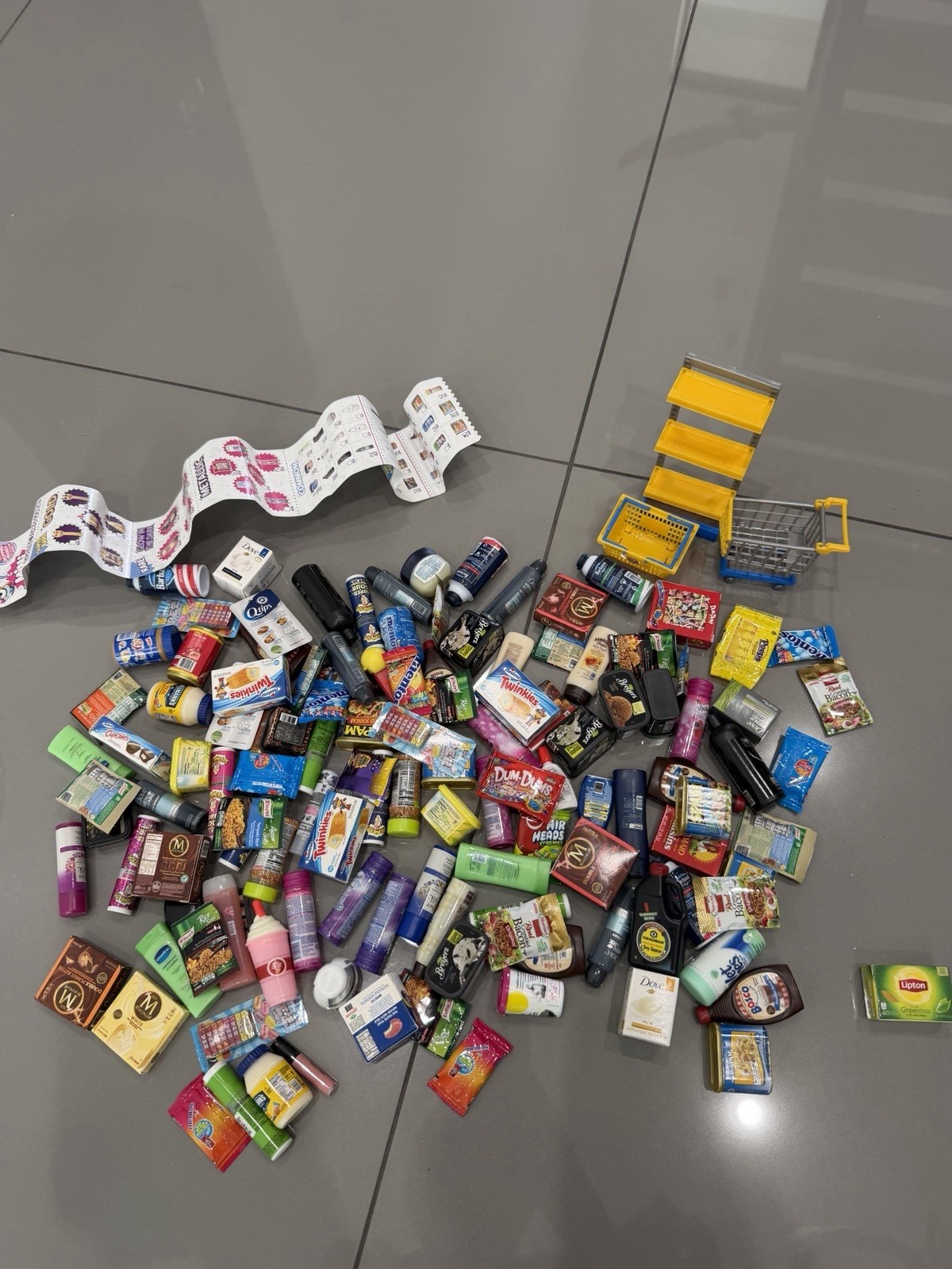 HUGE LOT of 127 ZURU Mini Brands Lot Food Beauty