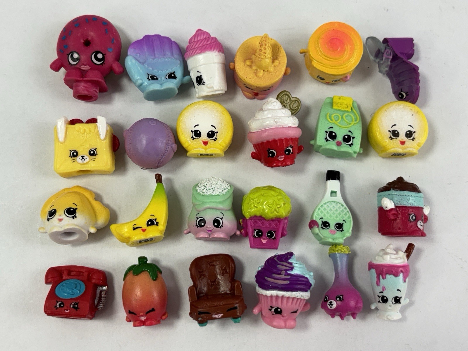 Huge Shopkins Lot 88 Figures With Season 4 Glitzi Storage Display Case