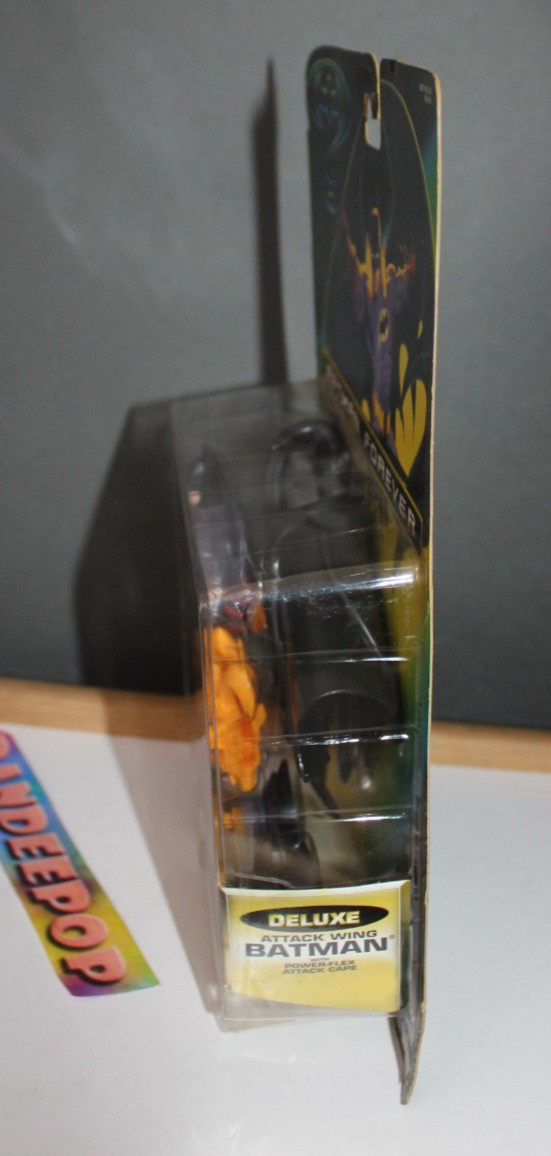 Batman Forever Deluxe Attack Wing With Power Flex Attack Cape Kenner 1995 Toy