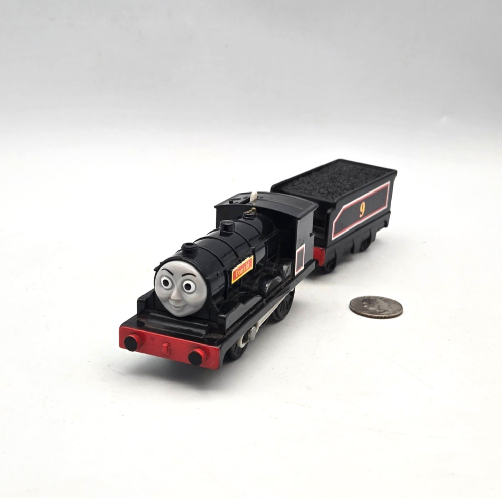 Motorized Trackmaster Thomas & Friends Railway Train Tank Engine – 2009 – Donald