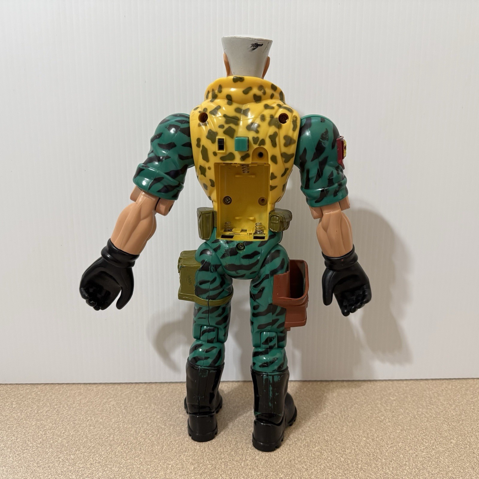 1998 Talking MAJOR CHIP HAZARD 12” Small Soldiers Action Figure – READ
