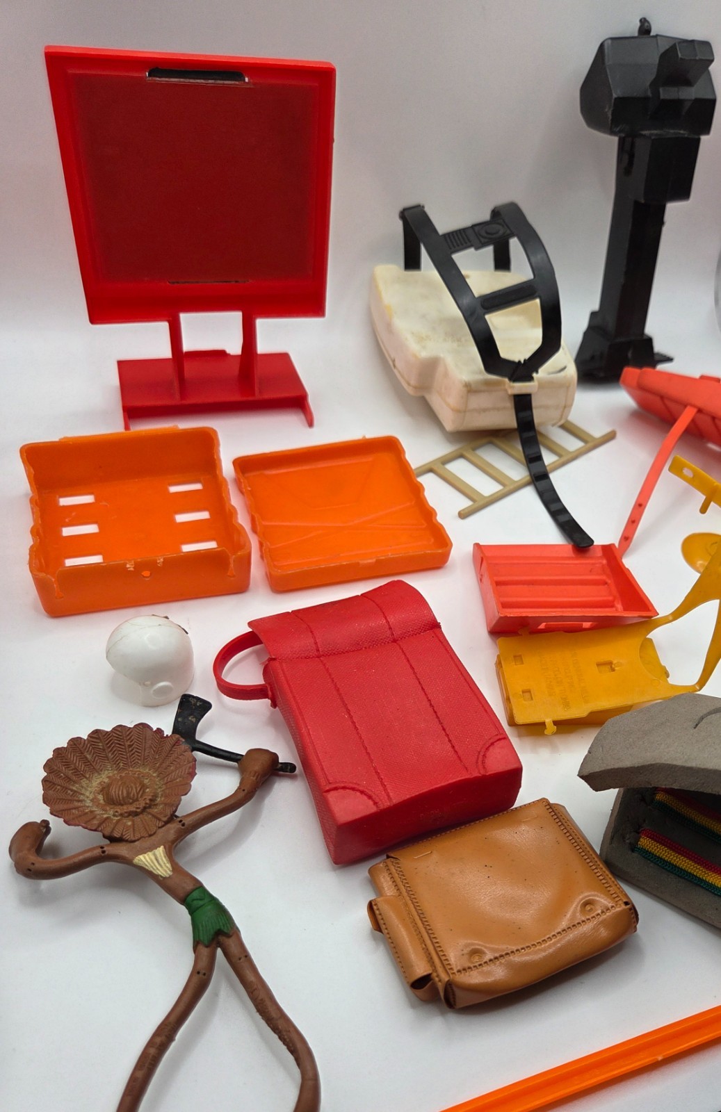 Action Figure-Playset accessories Collection of 35+ pcs 1960’s-1980’s Vintage