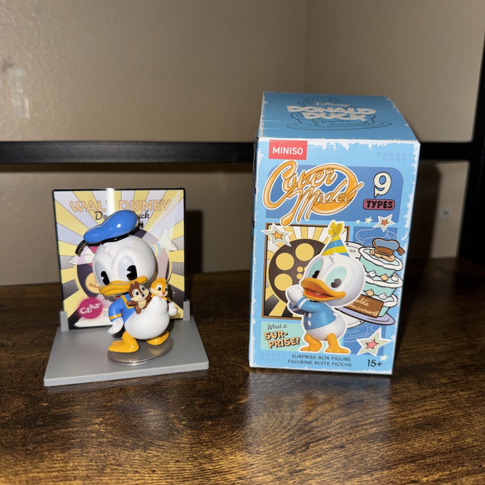 MINISO Blind Box Disney Donald&rsquo;s Cover Model Series Raised-Butt