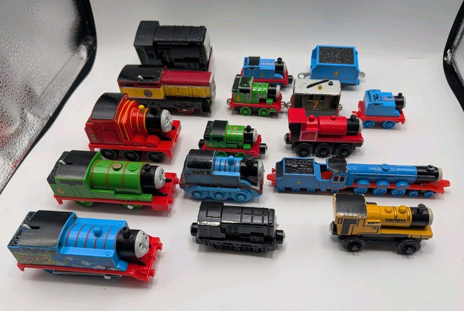 Thomas & Friends Train Lot 16pcs Mixed Die-Cast, Plastic & Wooden Mattel Toby