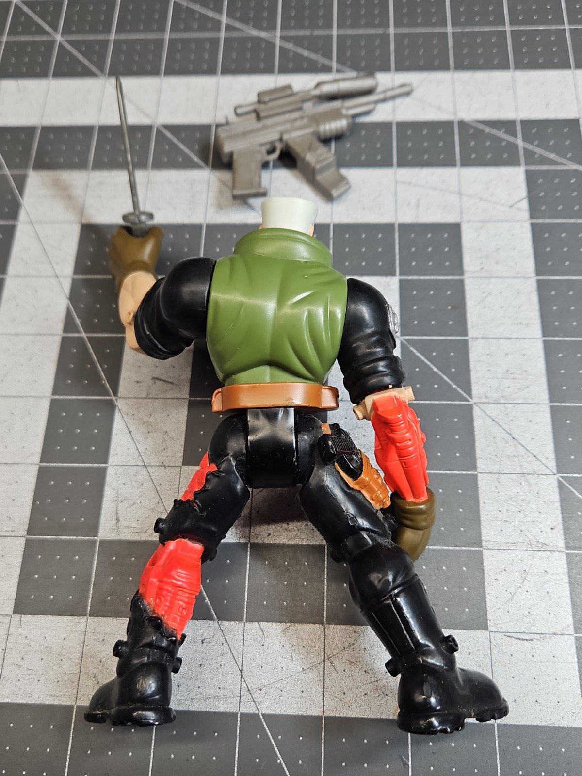 Small Soldiers BATTLE DAMAGE CHIP HAZARD 6&Prime; Figure original 1998 With Weapons