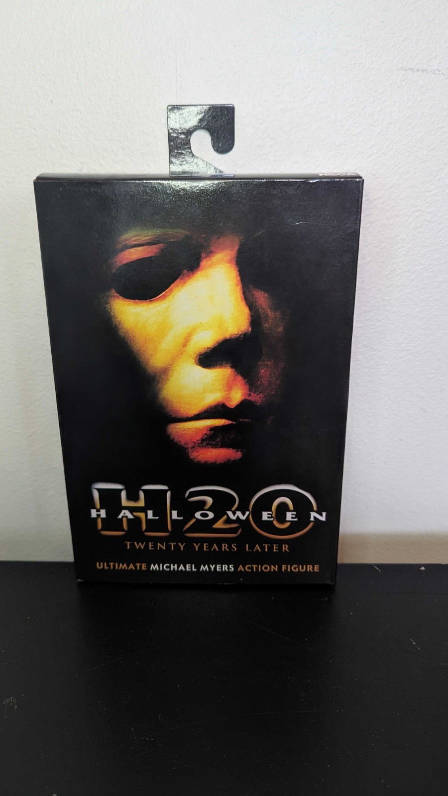 Halloween H20 20 Years Later Ultimate Michael Myers 7&Prime; Action Figure NECA 2025