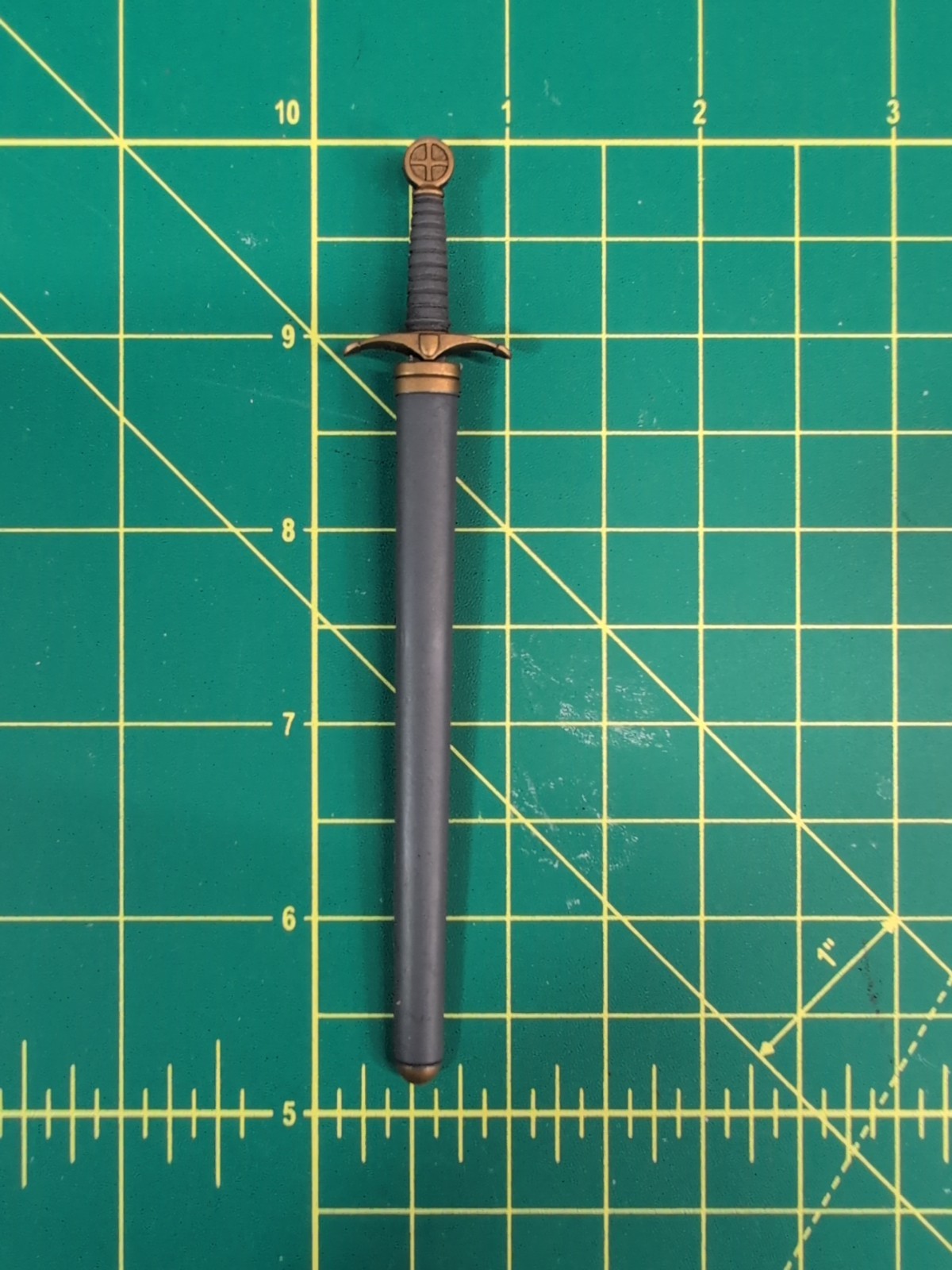 Mythic Legions Four Horsemen Grey & Gold Sword & Sheath « NEW & I SHIP DAILY »