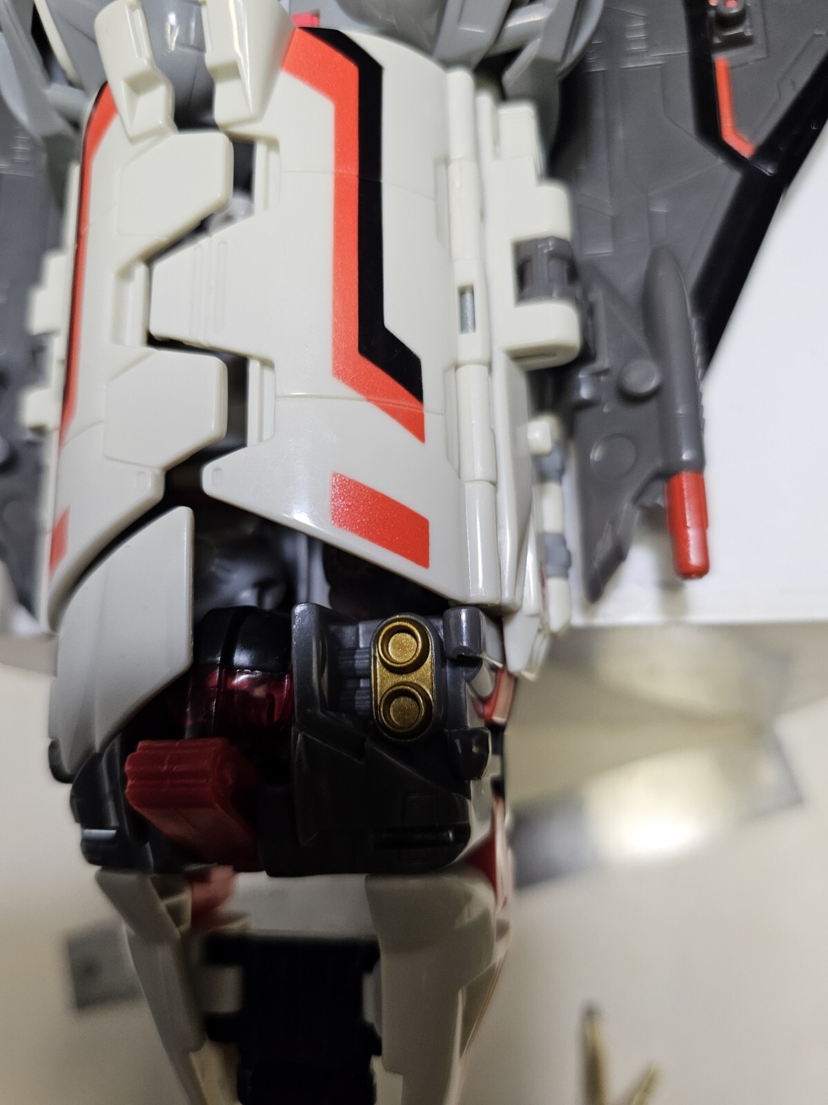 Hasbro Transformers Armada Giga-Con Jetfire Incomplete? Unsure Whats Missing