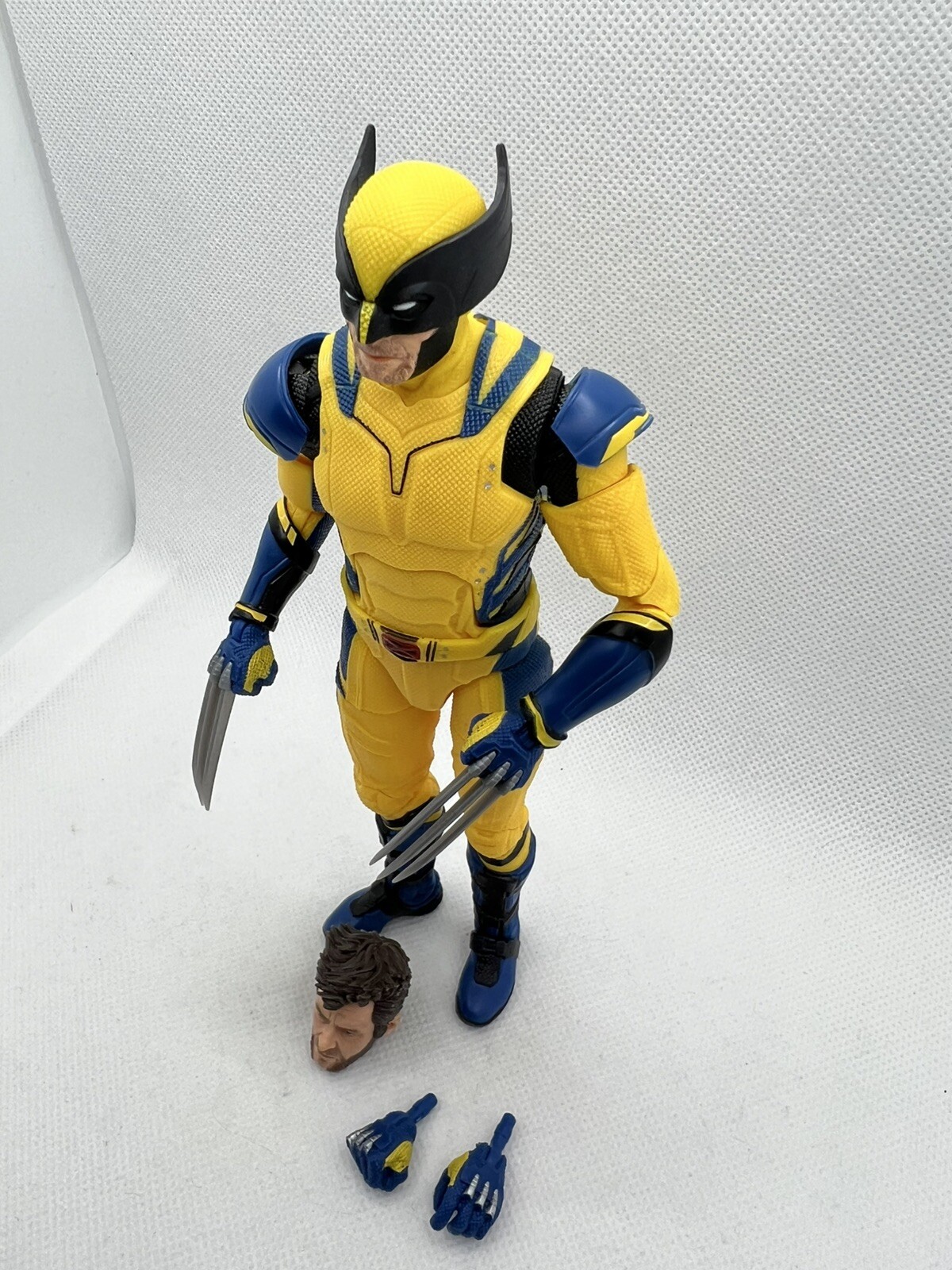 Marvel Legends Hasbro Deadpool & Wolverine 6 Inch Figure Wave 2 – Wolverine